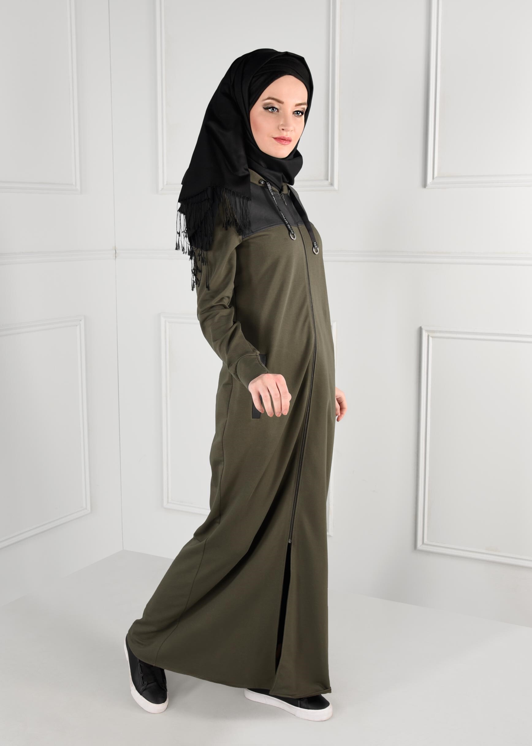 Tesettür giyim HAKİ KAPÜŞONLU CEPLİ FERMUARLI EŞOFMAN TUNİK 4802