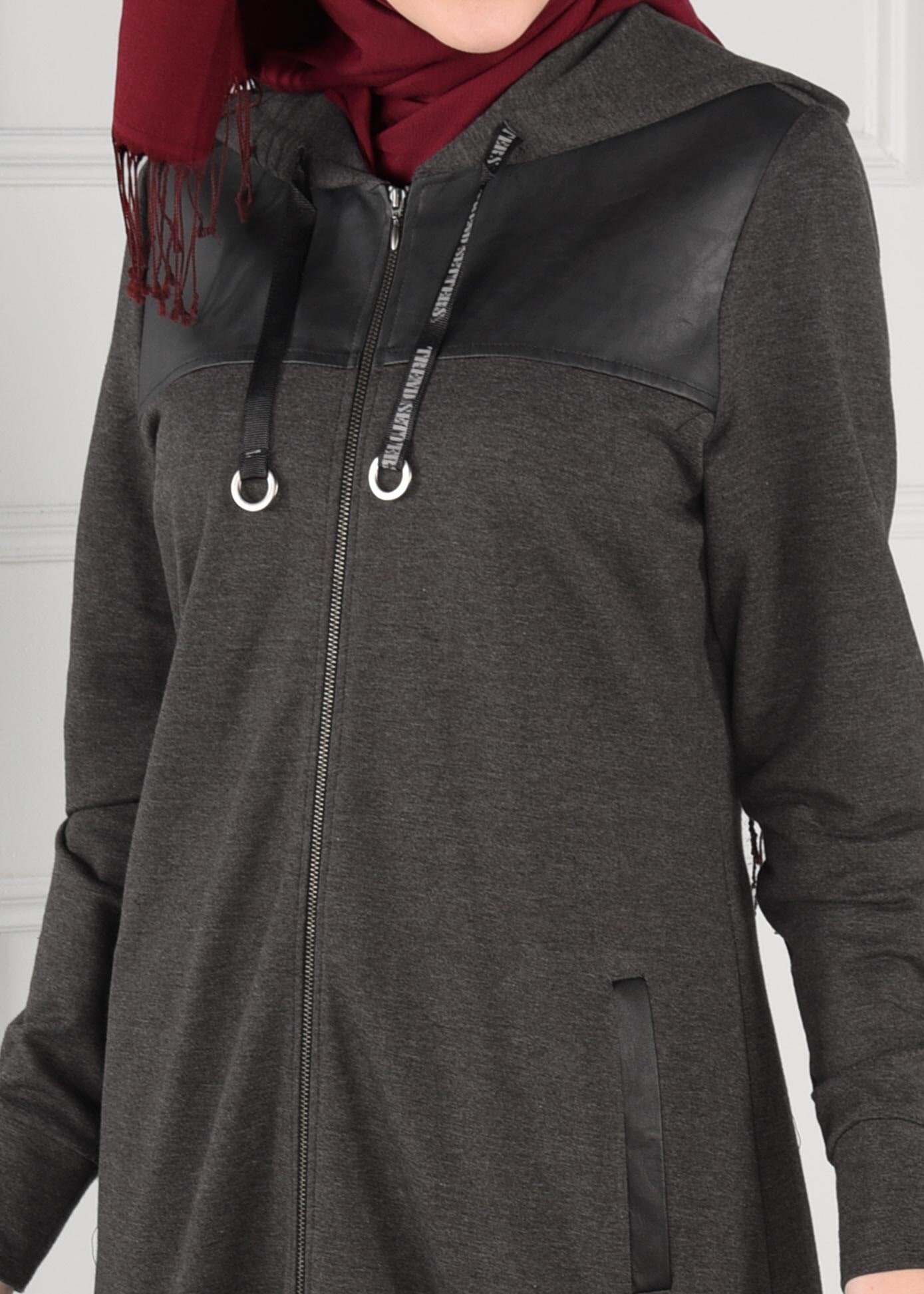 Tesettür giyim GRİ KAPÜŞONLU CEPLİ FERMUARLI EŞOFMAN TUNİK 4802