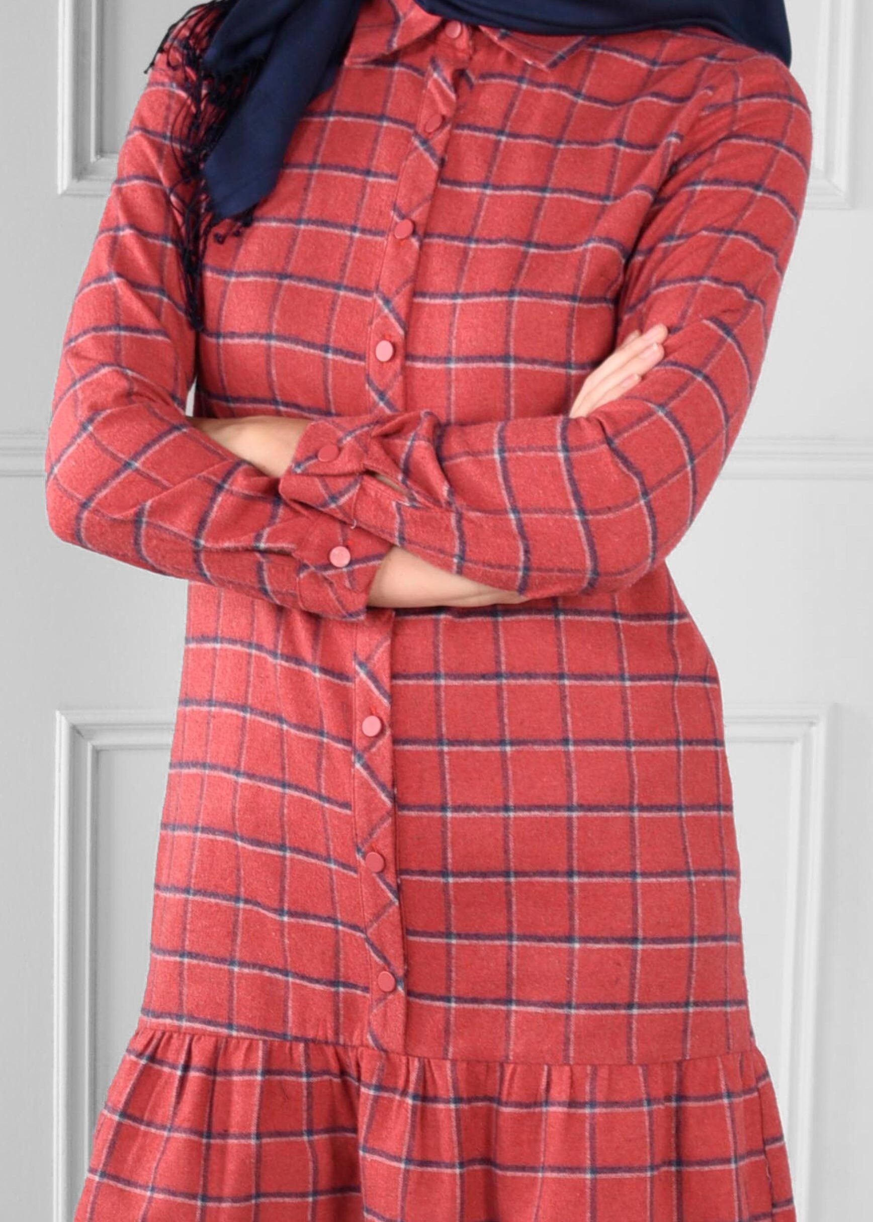 Tesettür giyim KIRMIZI KARELİ DÜĞMELİ TUNİK 4818