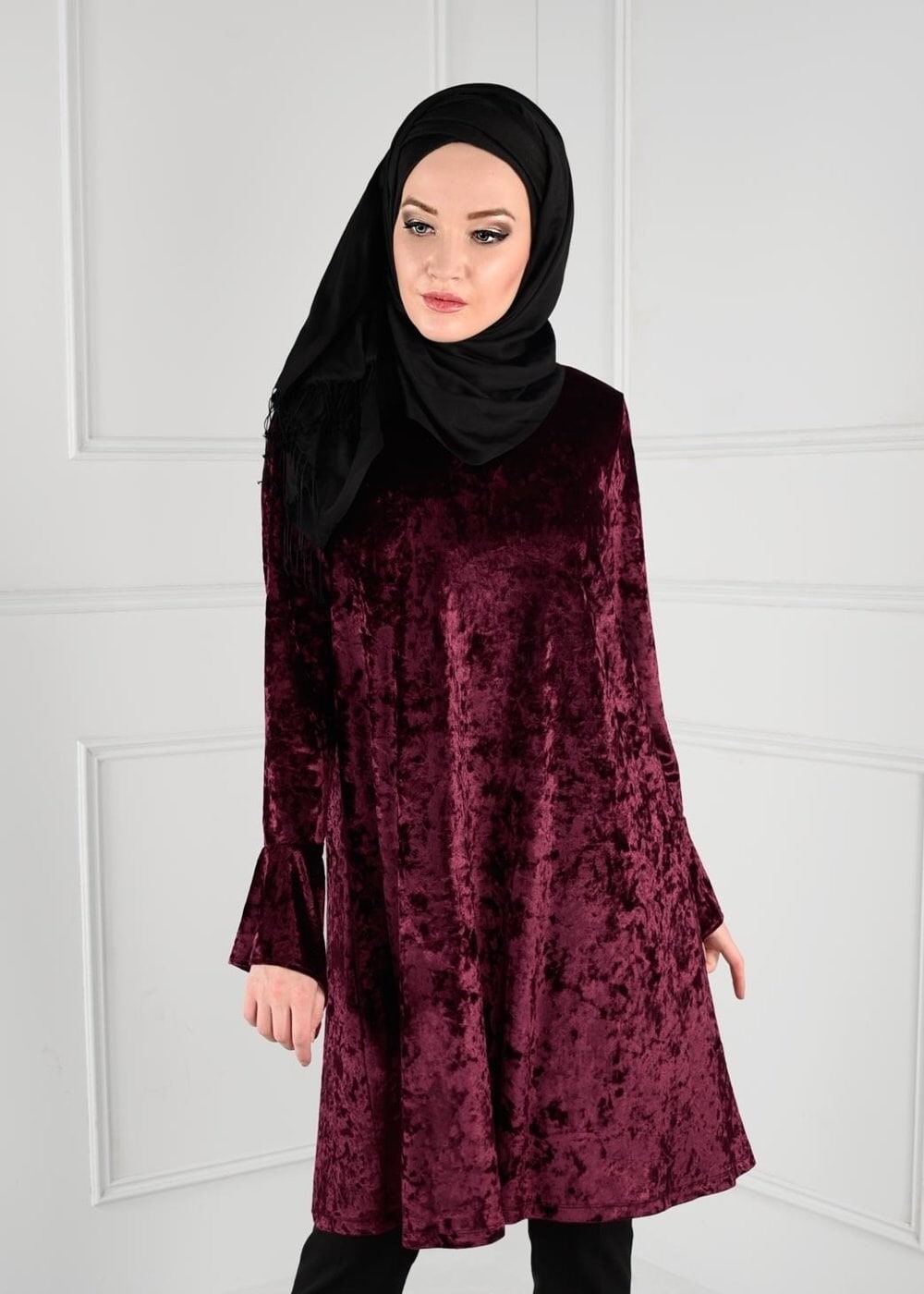 Tesettür giyim BORDO KOLLARI VOLANLI KADİFE TUNİK 4825