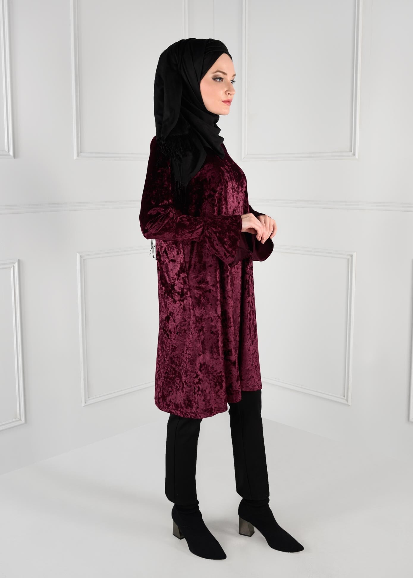 Tesettür giyim BORDO KOLLARI VOLANLI KADİFE TUNİK 4825