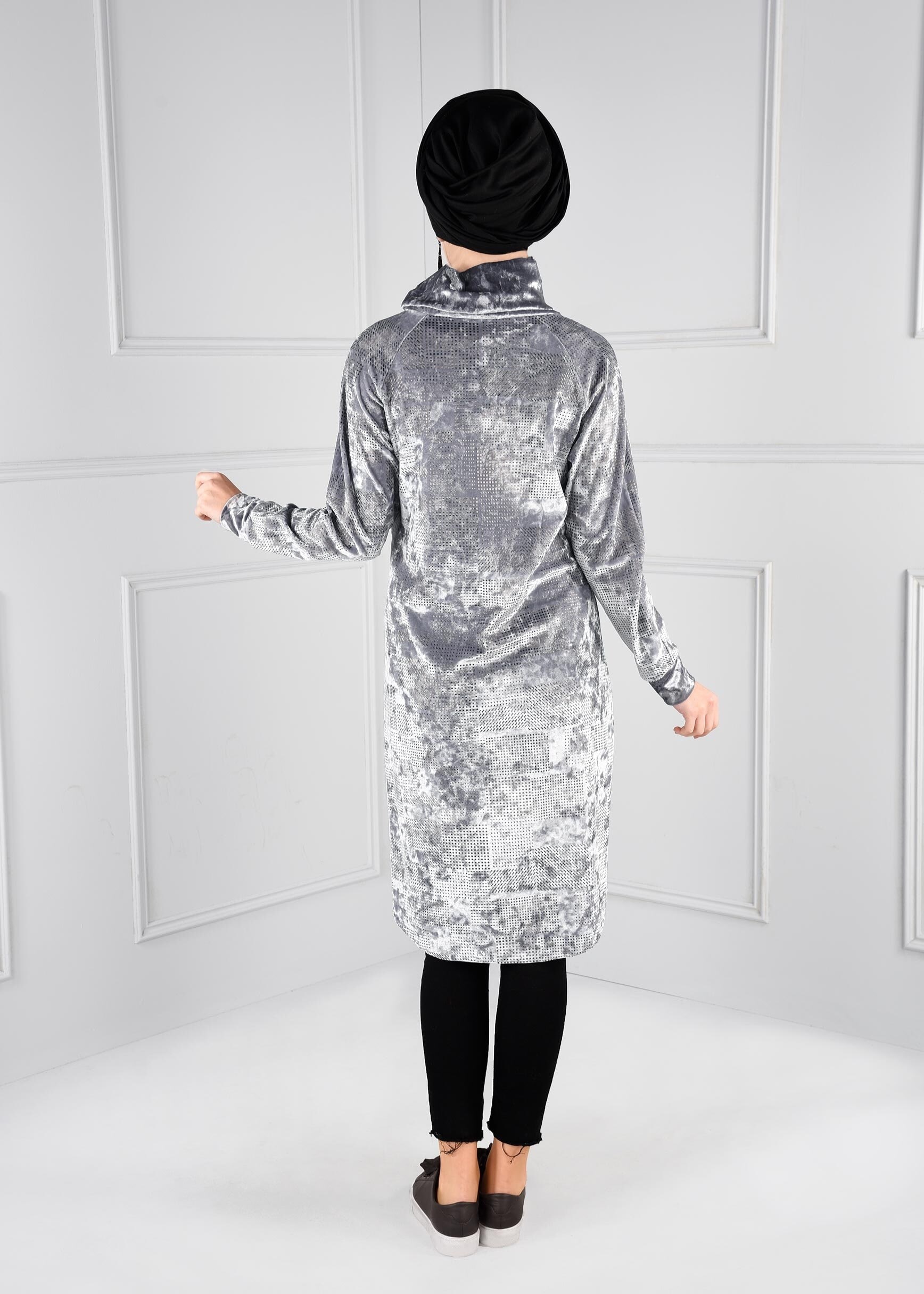 Tesettür giyim GRİ ŞAL YAKA CEPLİ KADİFE TUNİK 4840