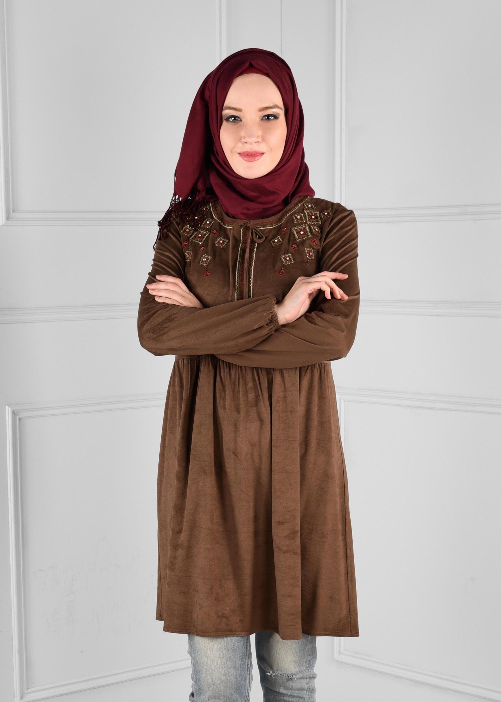 Tesettür giyim KAHVE NAKIŞ BONCUK İŞLEMELİ TUNİK 4841