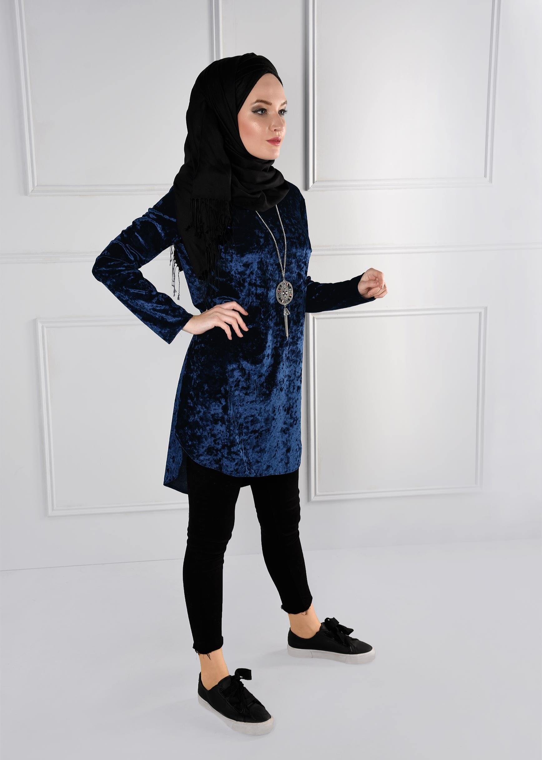 Tesettür giyim LACİVERT ASİMETRİK KESİM KADİFE TUNİK 4842