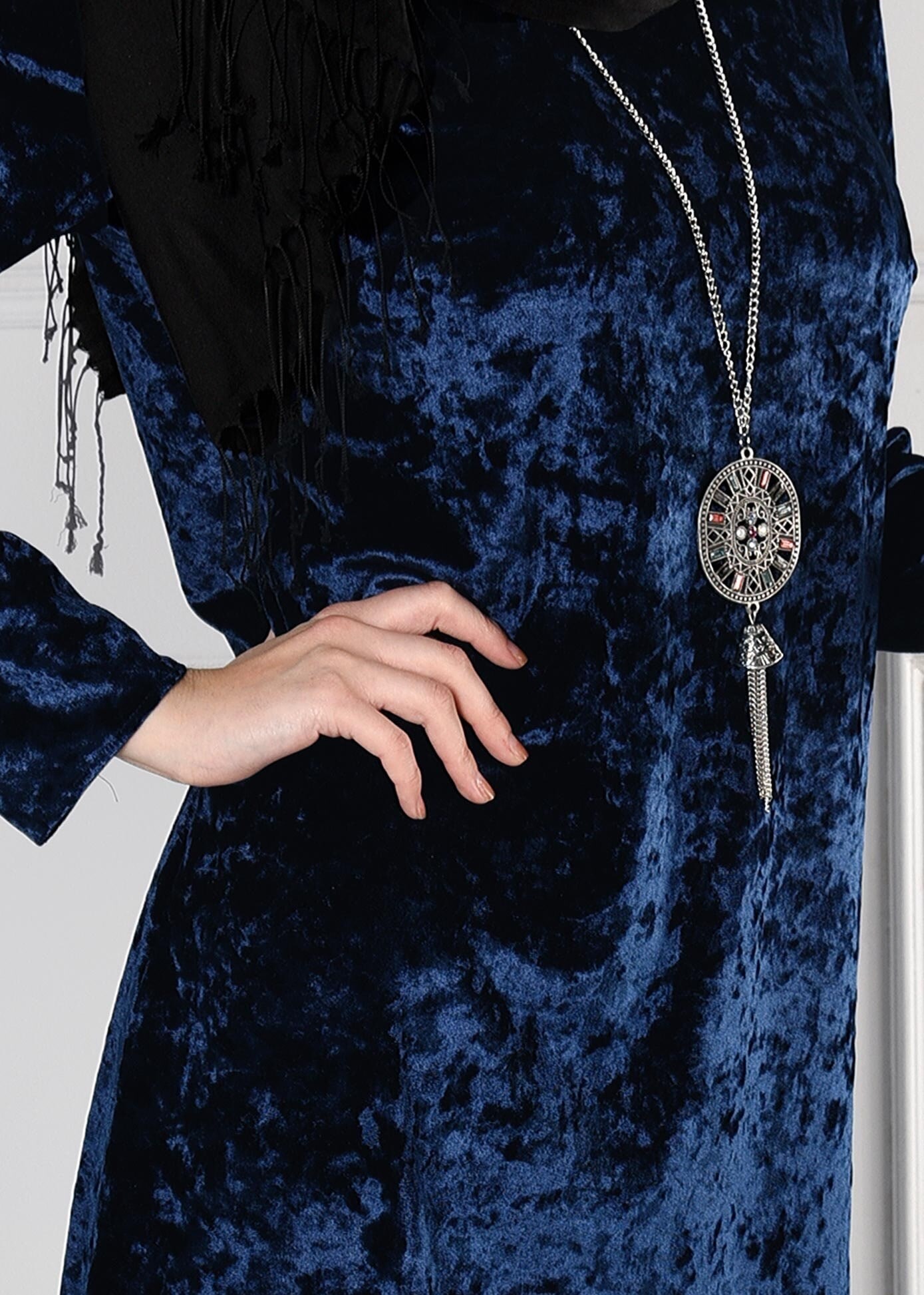 Tesettür giyim LACİVERT ASİMETRİK KESİM KADİFE TUNİK 4842