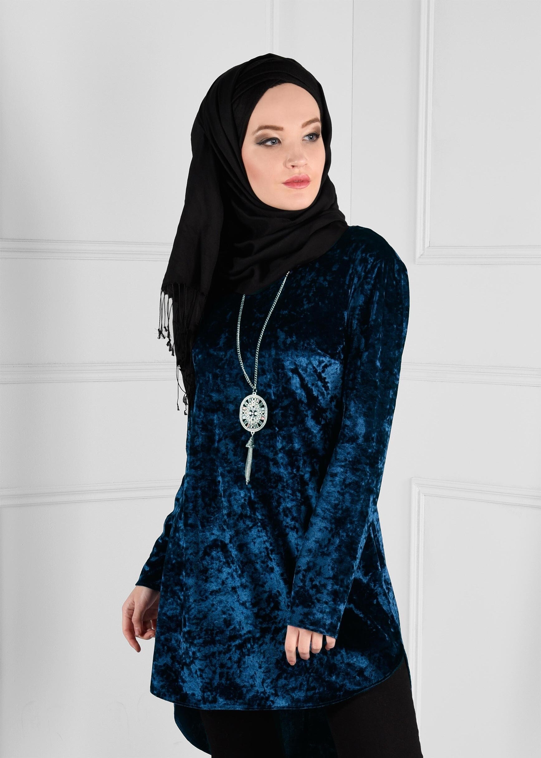 Tesettür giyim MAVİ ASİMETRİK KESİM KADİFE TUNİK 4842