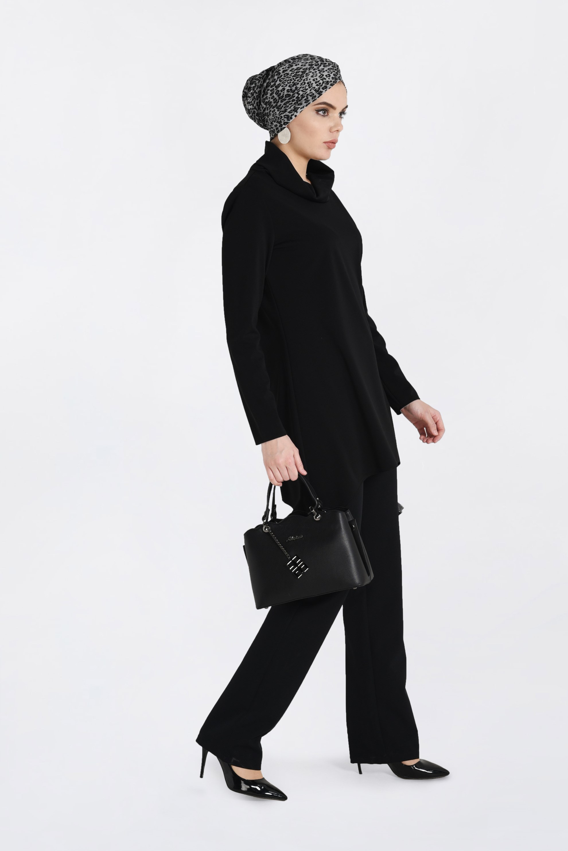 Tesettür giyim SİYAH PÜSKÜLLÜ ŞAL YAKA TUNİK 4866