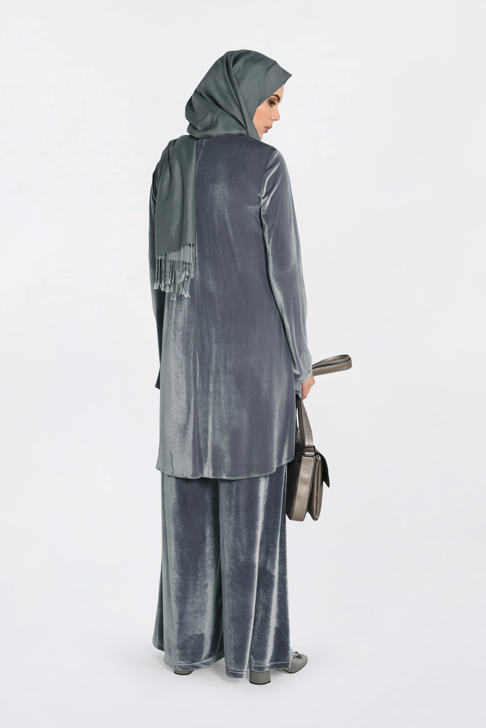 Tesettür giyim GÜMÜŞ KADİFE BİSİKLET YAKA TUNİK 4867 