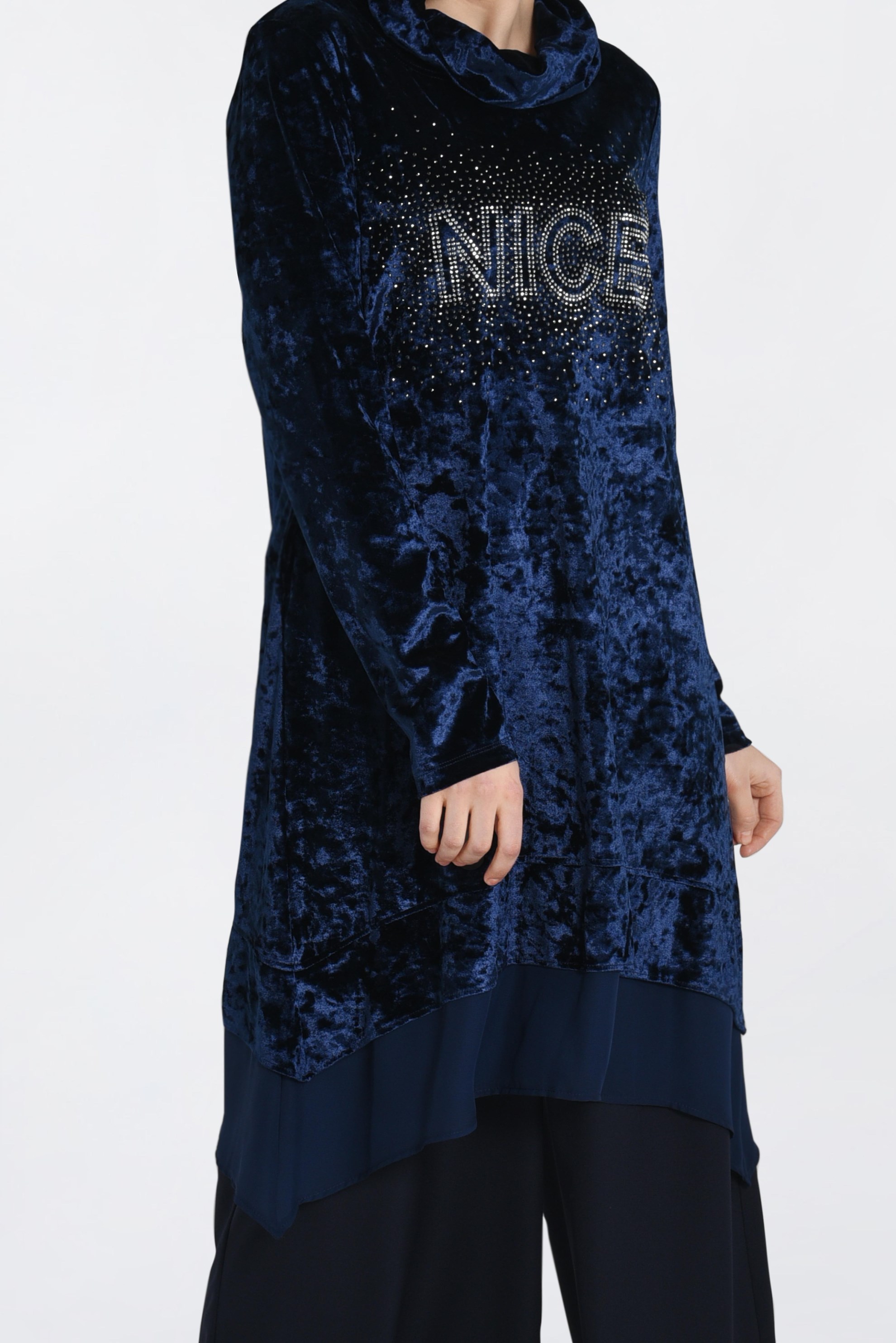 Tesettür giyim LACİVERT TAŞ BASKILI ETEK UCU ŞİFONLU KADİFE TUNİK 4868 