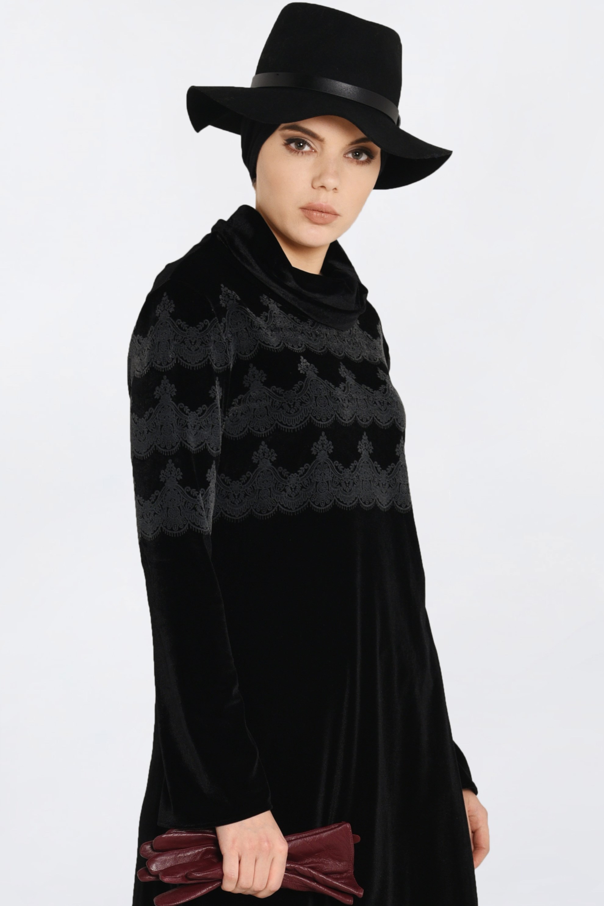 Tesettür giyim SİYAH ŞAL YAKA DANTELLİ ASİMETRİK KESİM TUNİK 4870 