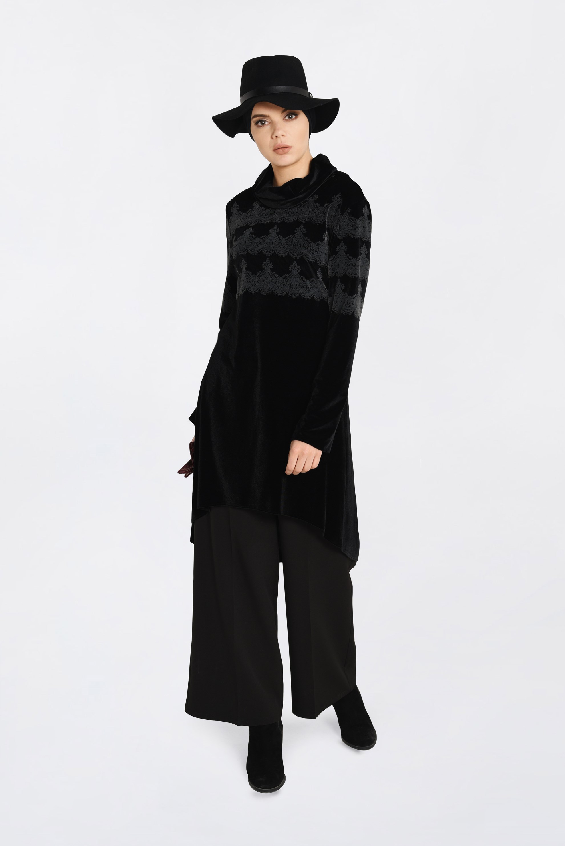 Tesettür giyim SİYAH ŞAL YAKA DANTELLİ ASİMETRİK KESİM TUNİK 4870 