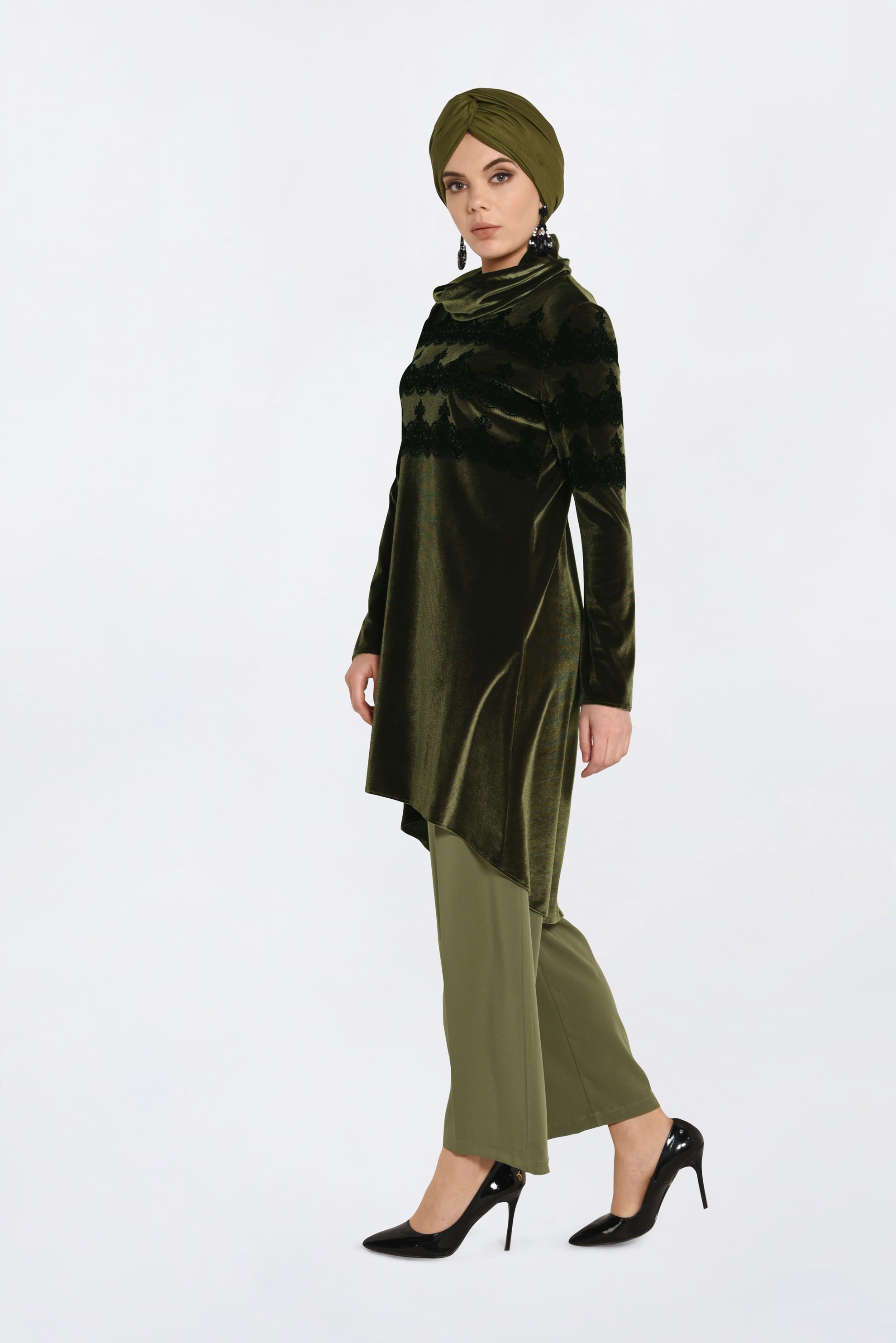 Tesettür giyim HAKİ ŞAL YAKA DANTELLİ ASİMETRİK KESİM TUNİK 4870 