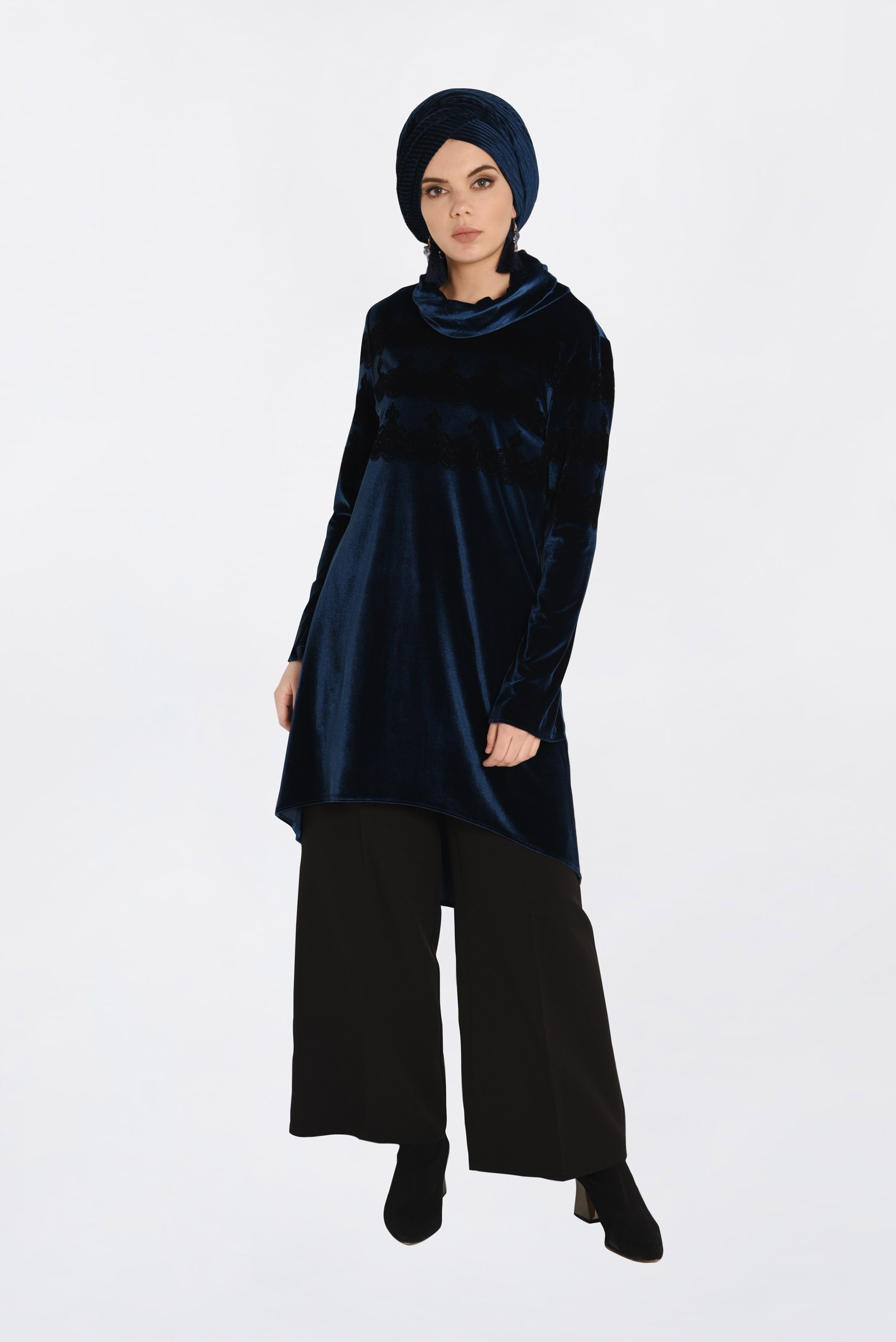 Tesettür giyim LACİVERT ŞAL YAKA DANTELLİ ASİMETRİK KESİM TUNİK 4870 