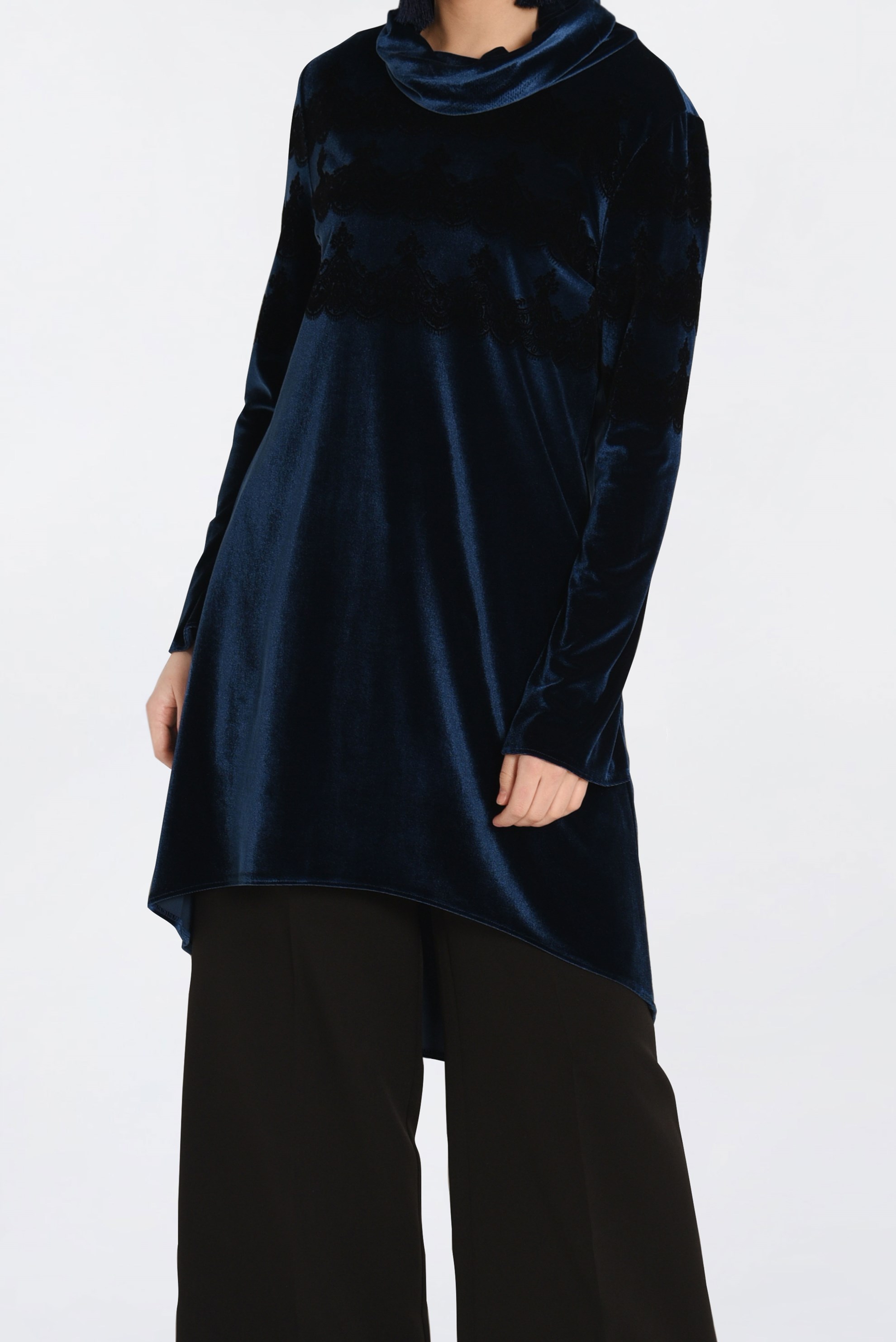 Tesettür giyim LACİVERT ŞAL YAKA DANTELLİ ASİMETRİK KESİM TUNİK 4870 