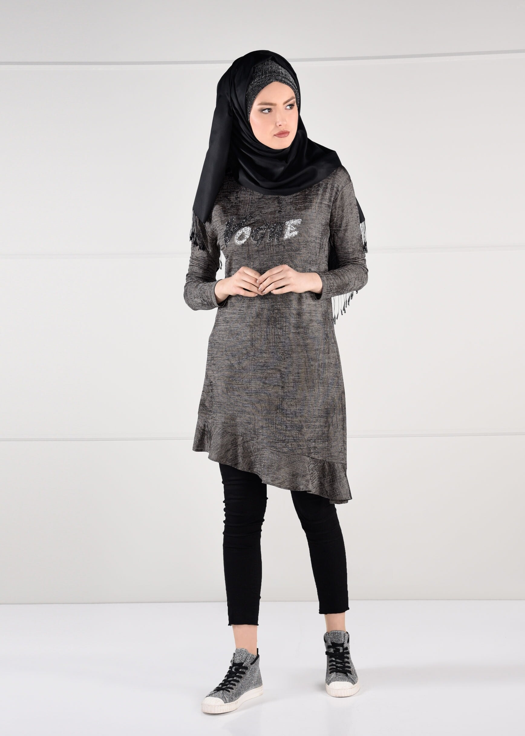 Tesettür giyim BEJ PAYETLİ ASİMETRİK KESİM TUNİK 4829-1 