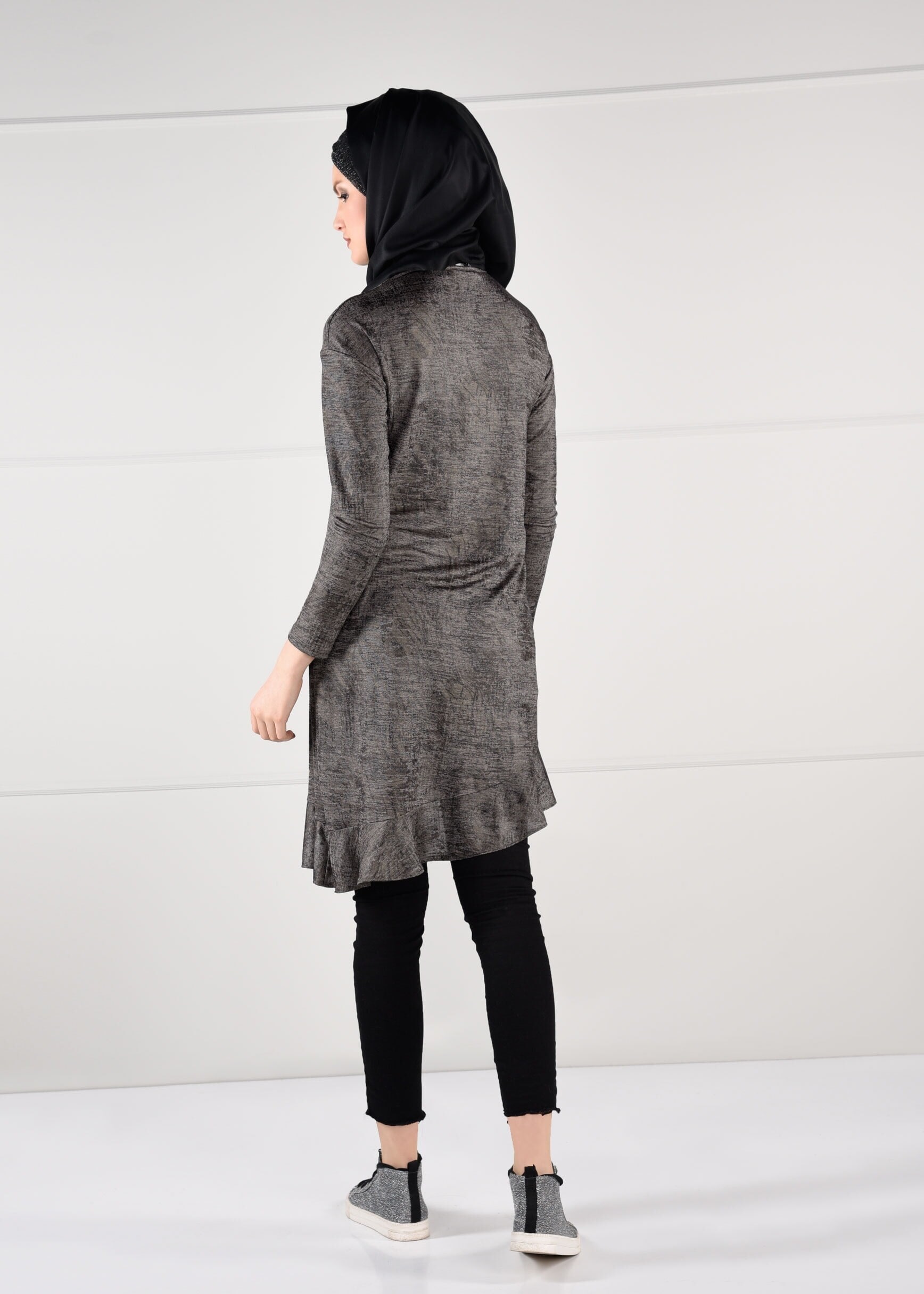 Tesettür giyim BEJ PAYETLİ ASİMETRİK KESİM TUNİK 4829-1 