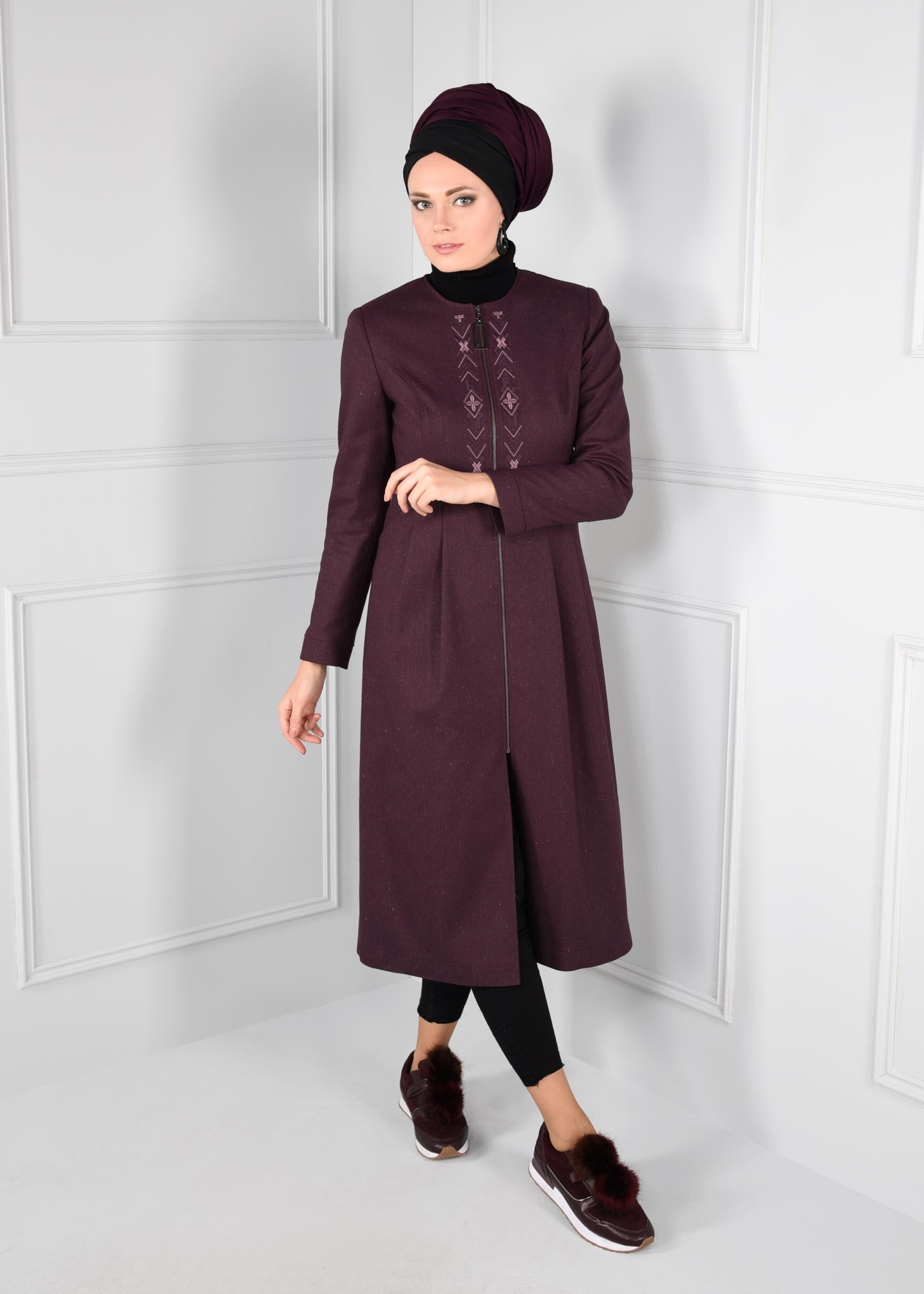 Tesettür giyim MÜRDÜM NAKIŞ İŞLEMELİ FERMUARLI TRENÇKOT 1145