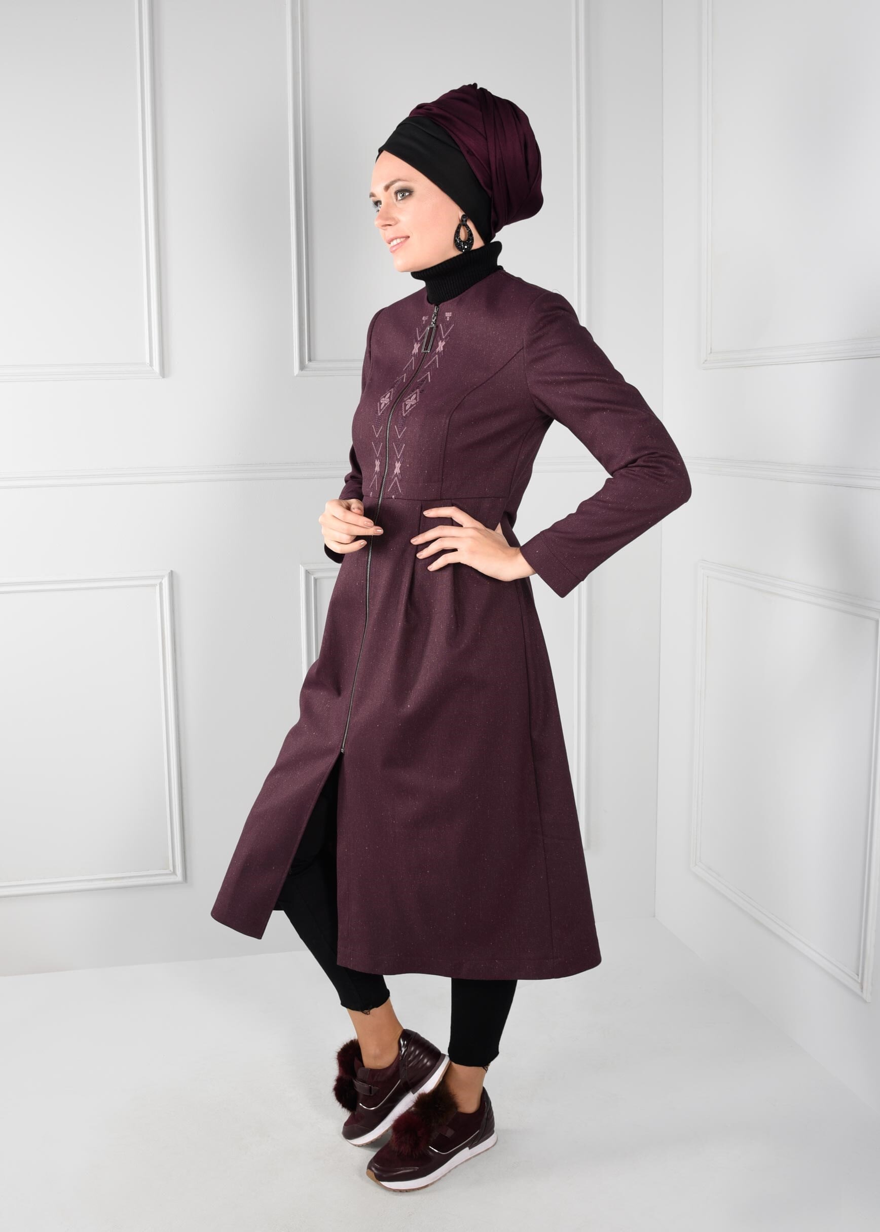 Tesettür giyim MÜRDÜM NAKIŞ İŞLEMELİ FERMUARLI TRENÇKOT 1145