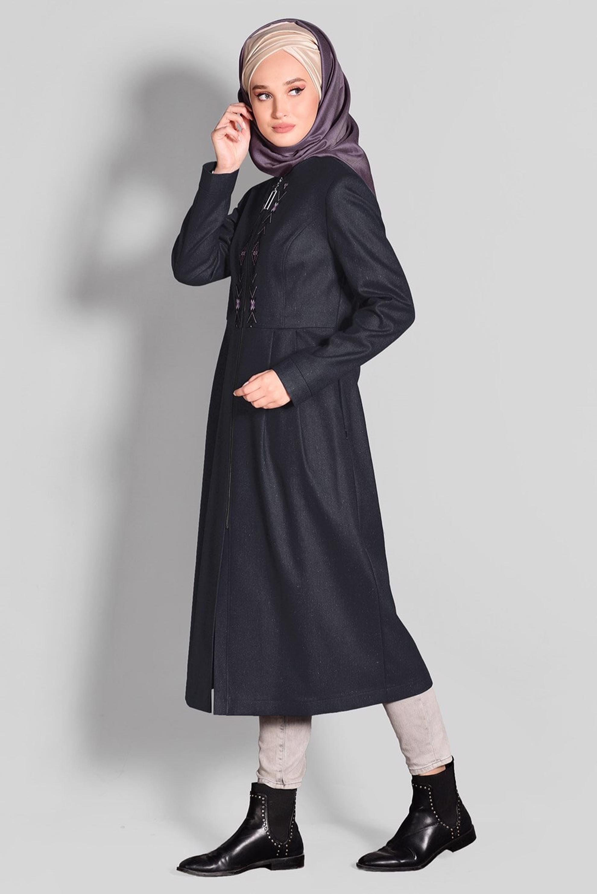 Tesettür giyim GRİ NAKIŞ İŞLEMELİ FERMUARLI TRENÇKOT 1145