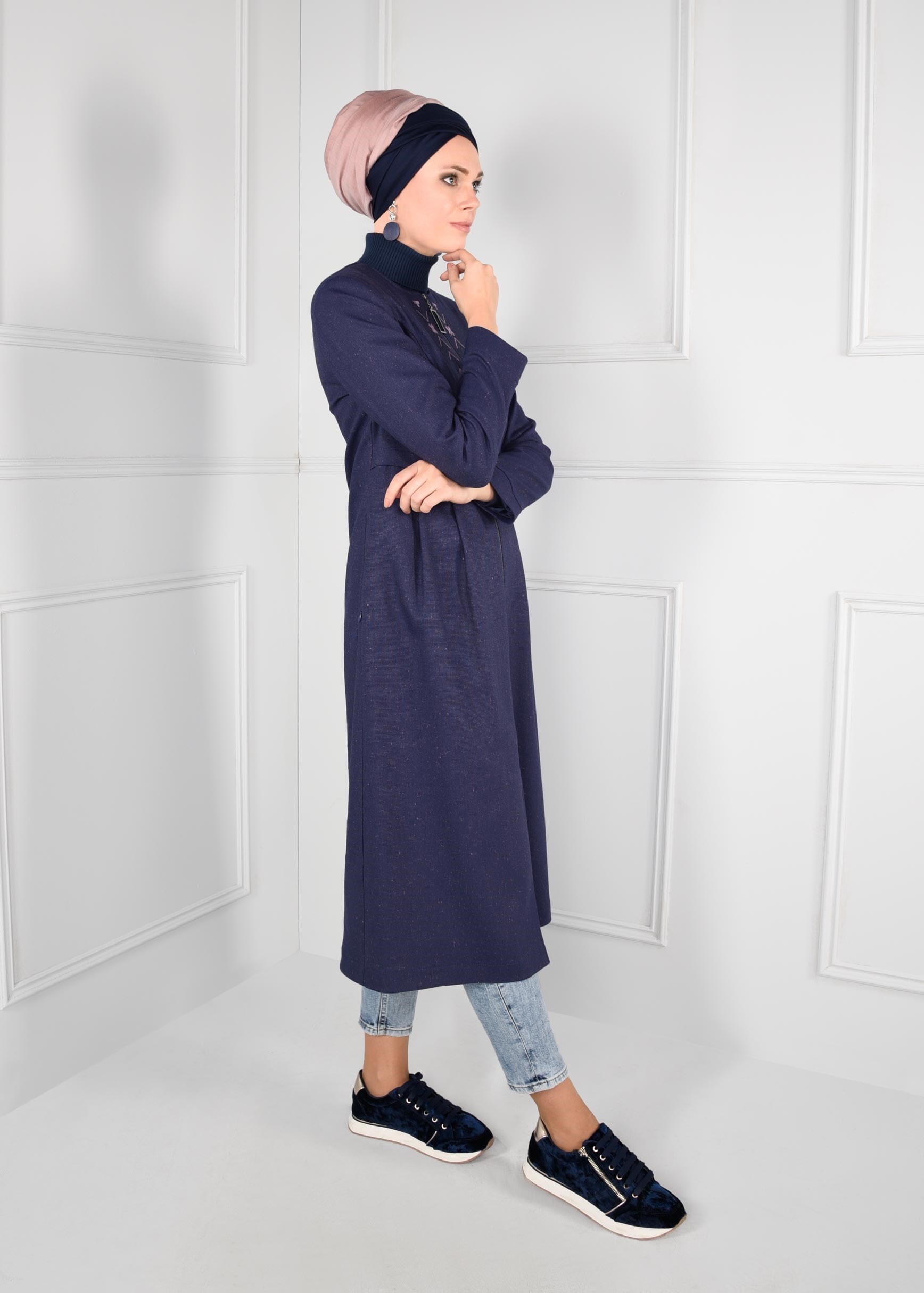 Tesettür giyim LACİVERT NAKIŞ İŞLEMELİ FERMUARLI TRENÇKOT 1145