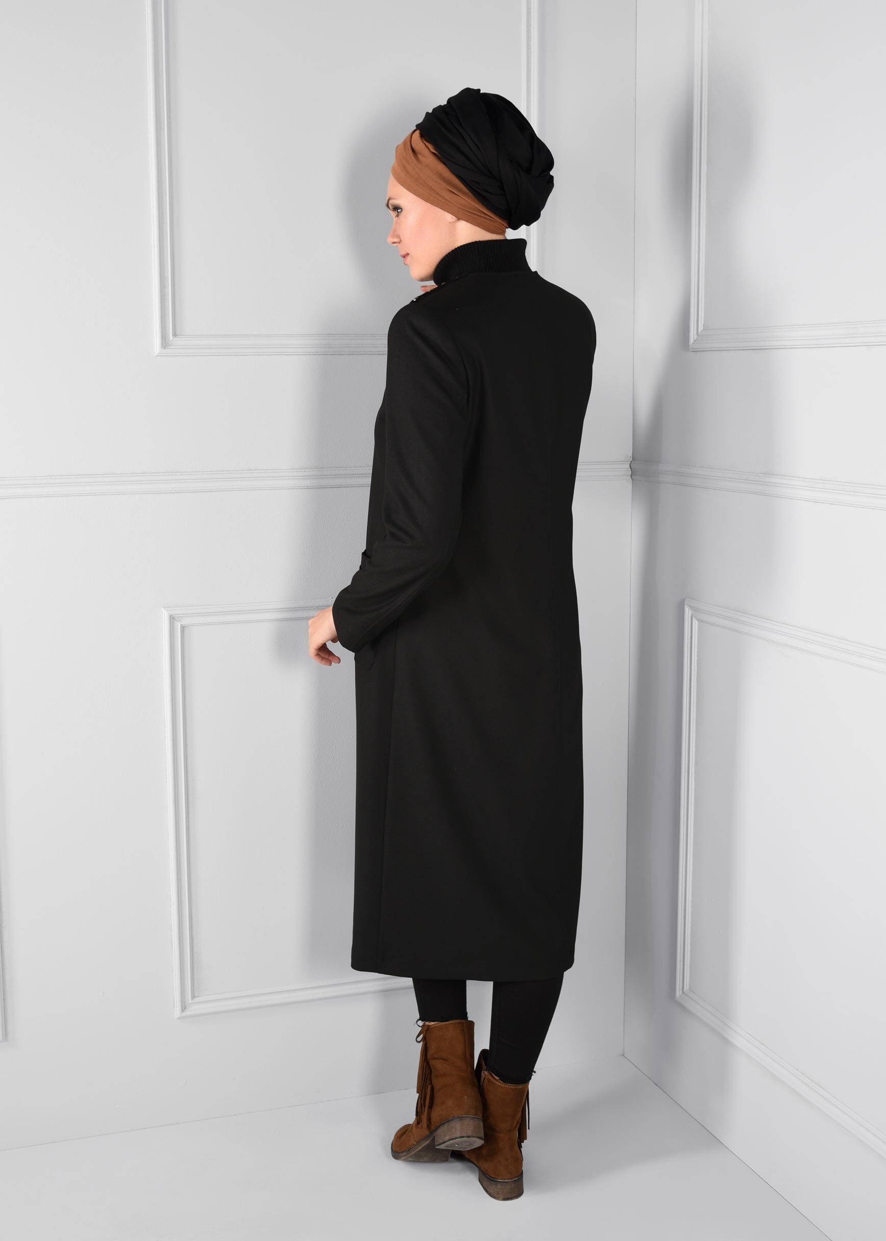 Tesettür giyim SİYAH FERMUARLI CEPLİ BONCUK DETAYLI TRENÇKOT 1151