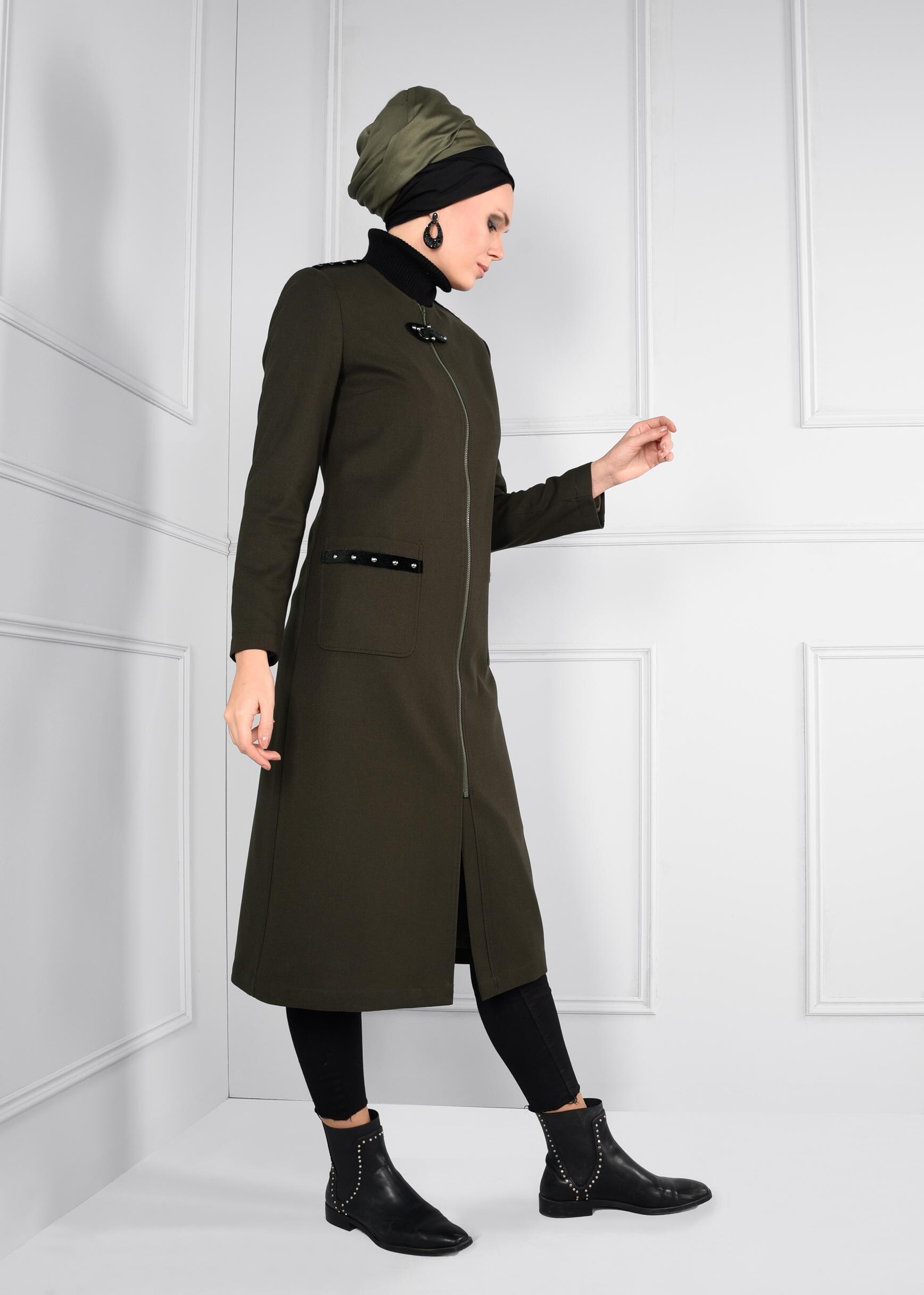 Tesettür giyim HAKİ FERMUARLI CEPLİ BONCUK DETAYLI TRENÇKOT 1151