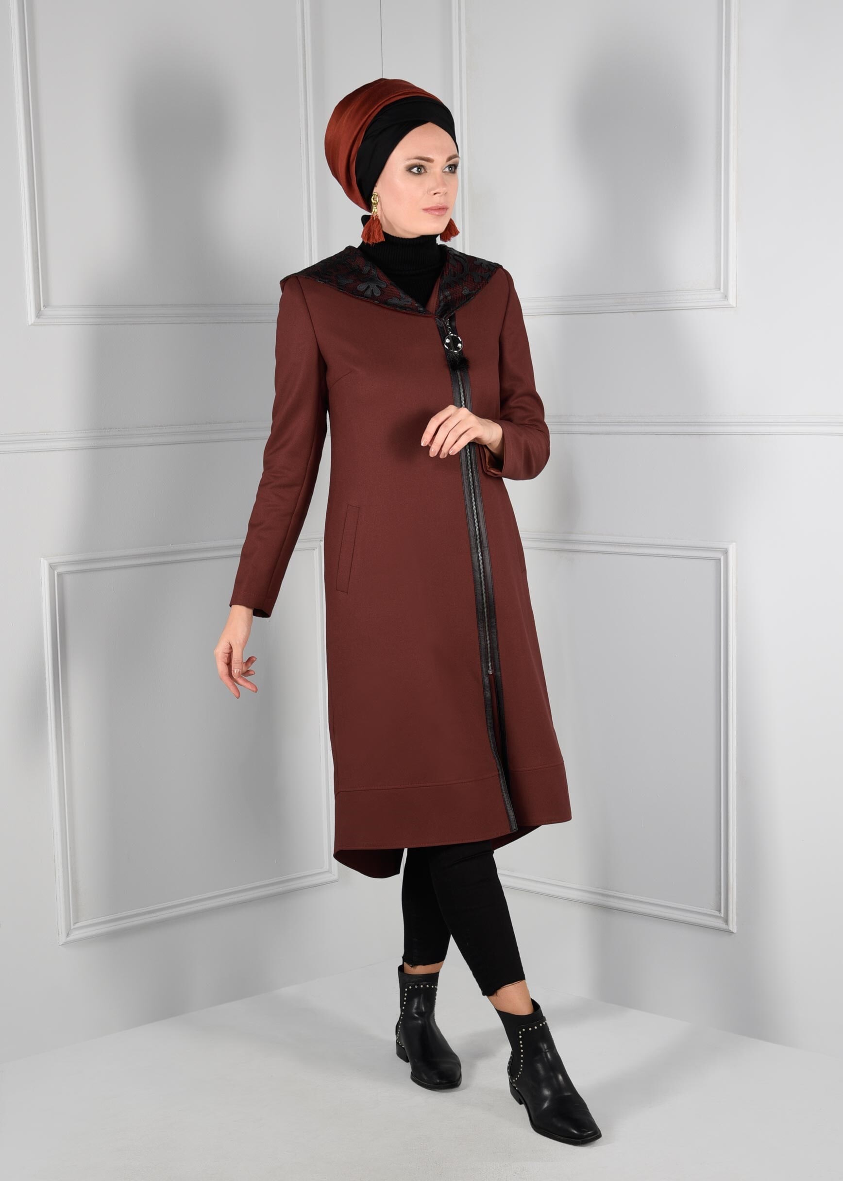 Tesettür giyim TURUNCU KAPÜŞONLU FERMUARLI ETEK UCU OVAL KESİM TRENÇKOT 1158