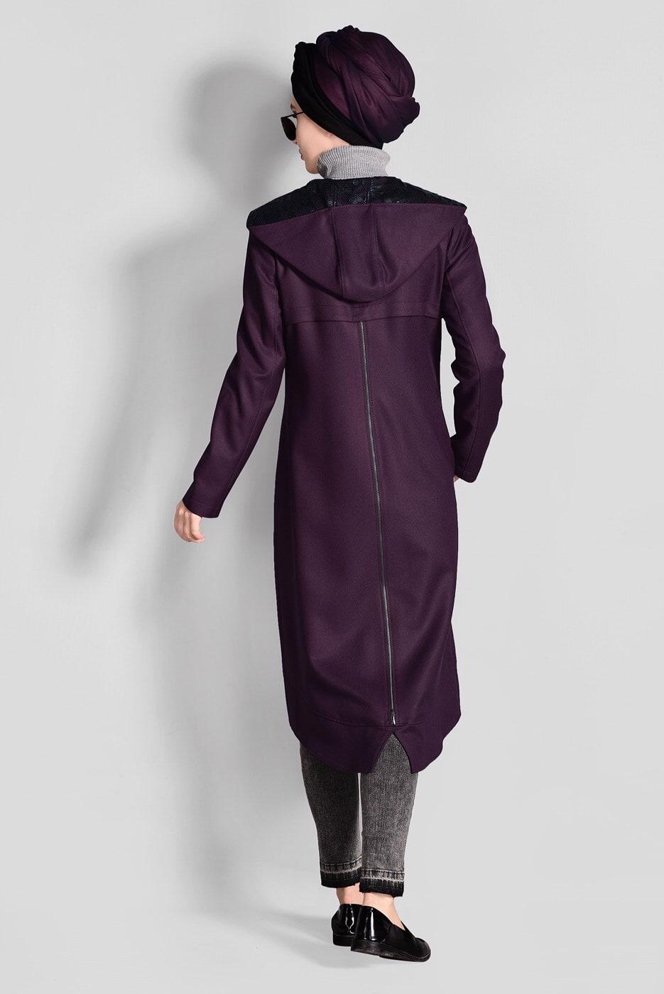 Tesettür giyim MÜRDÜM KAPÜŞONLU FERMUARLI ETEK UCU OVAL KESİM TRENÇKOT 1158