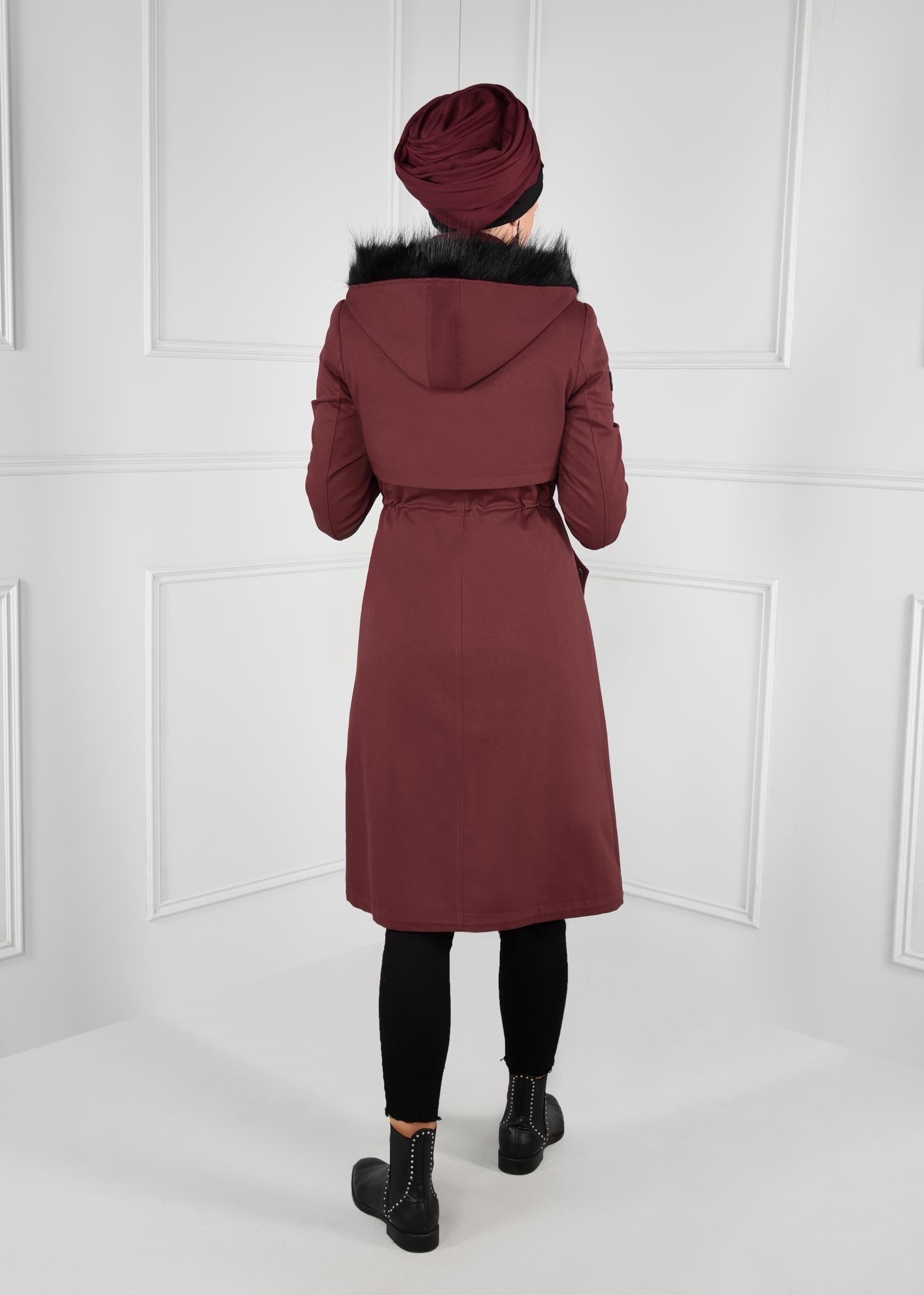 Tesettür giyim BORDO BELDEN BÜZGÜLÜ ÇITÇITLI TRENÇKOT 1171