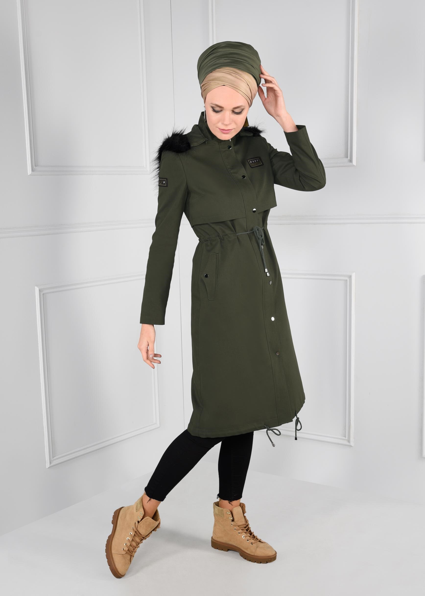 Tesettür giyim HAKİ BELDEN BÜZGÜLÜ ÇITÇITLI TRENÇKOT 1171