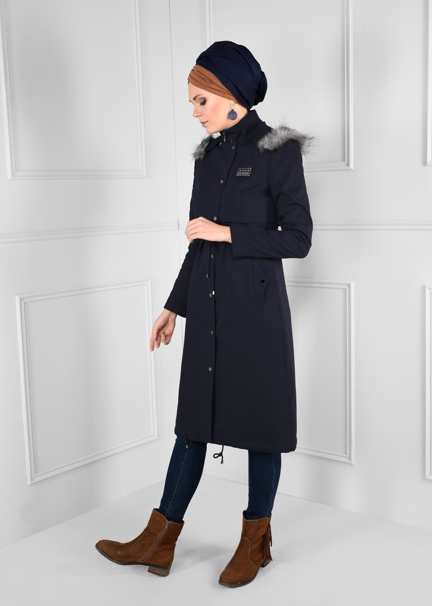 Tesettür giyim LACİVERT BELDEN BÜZGÜLÜ ÇITÇITLI TRENÇKOT 1171