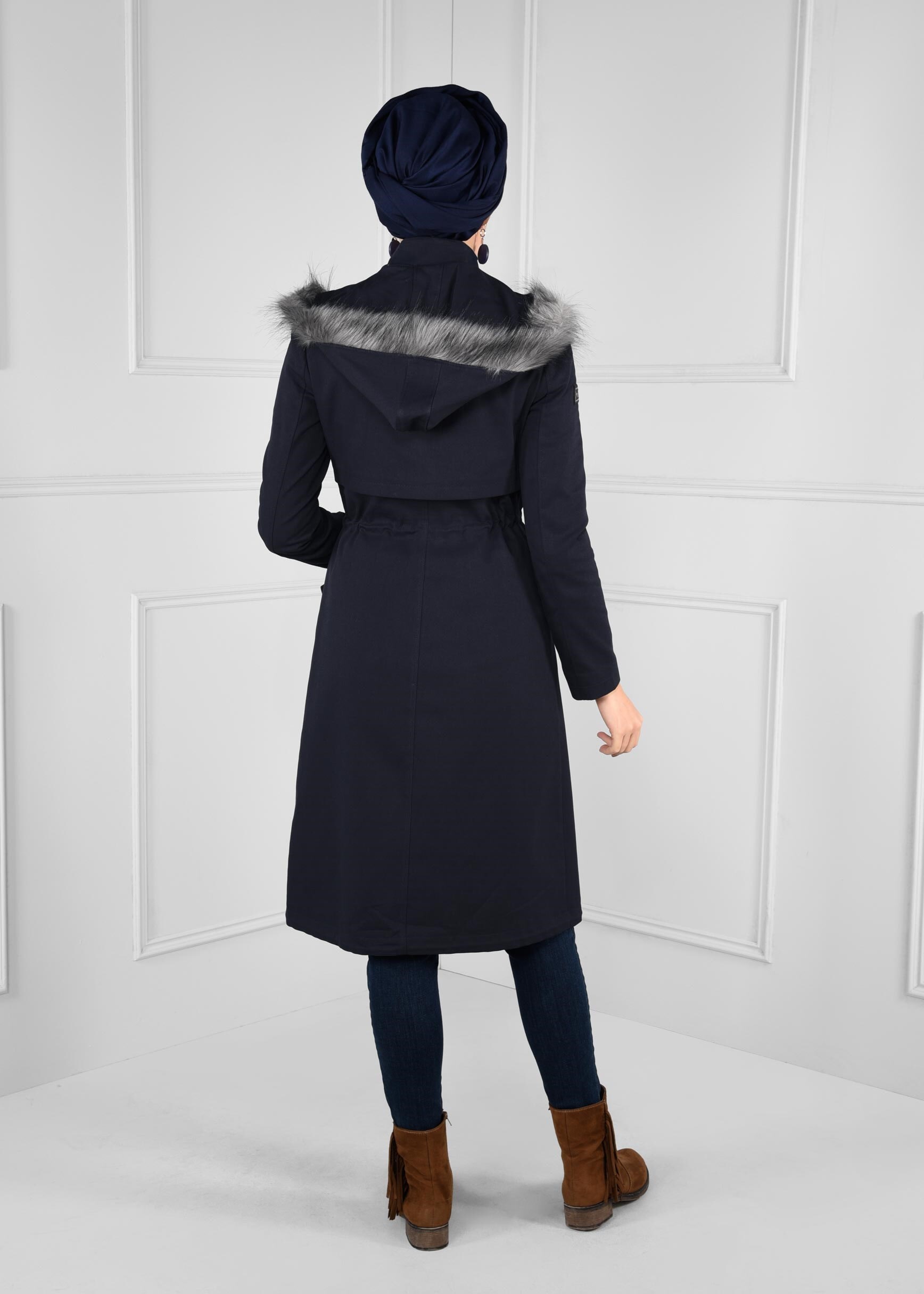 Tesettür giyim LACİVERT BELDEN BÜZGÜLÜ ÇITÇITLI TRENÇKOT 1171