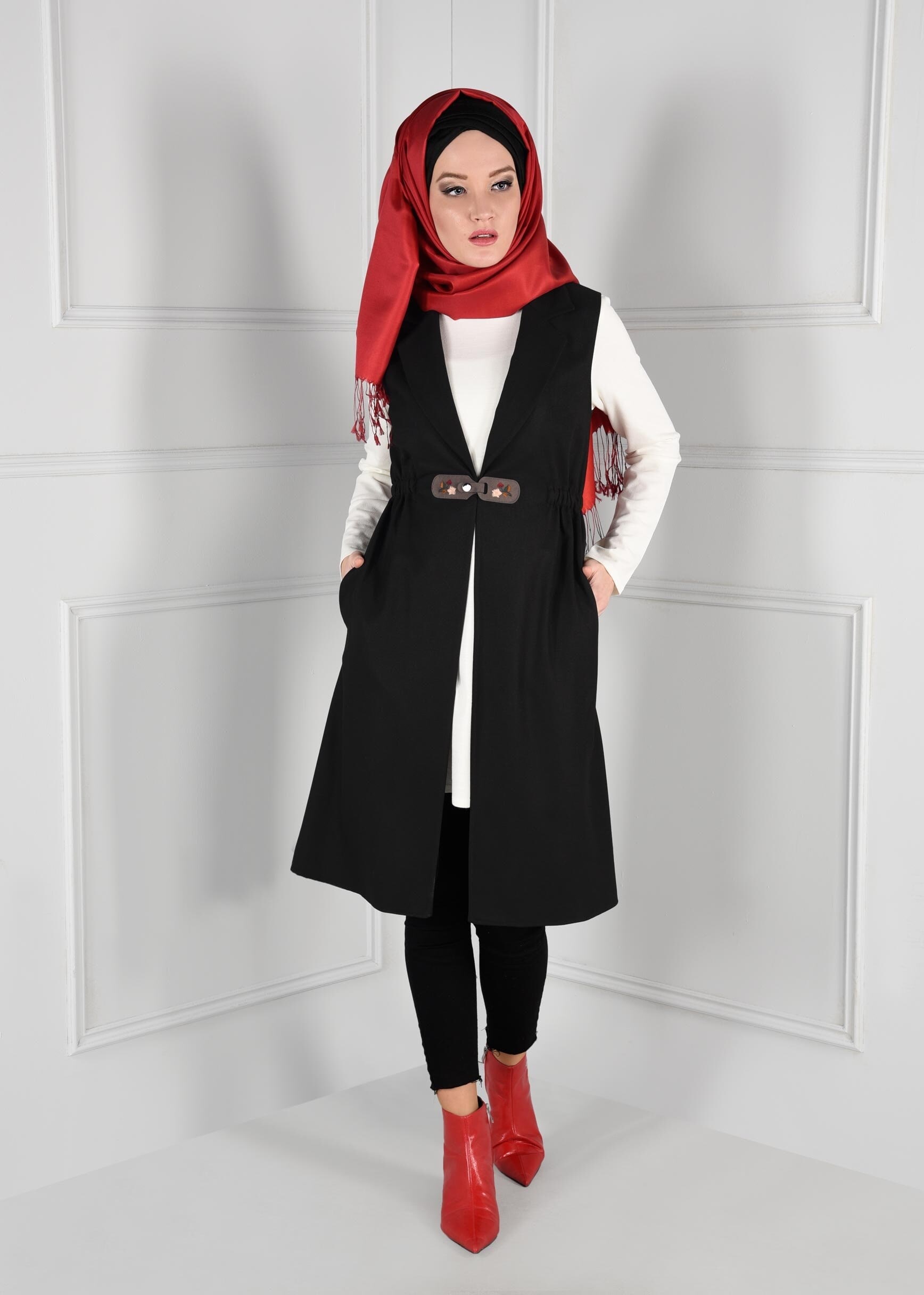 Tesettür giyim SİYAH BELİ LASTİKLİ CEPLİ YELEK 4648 