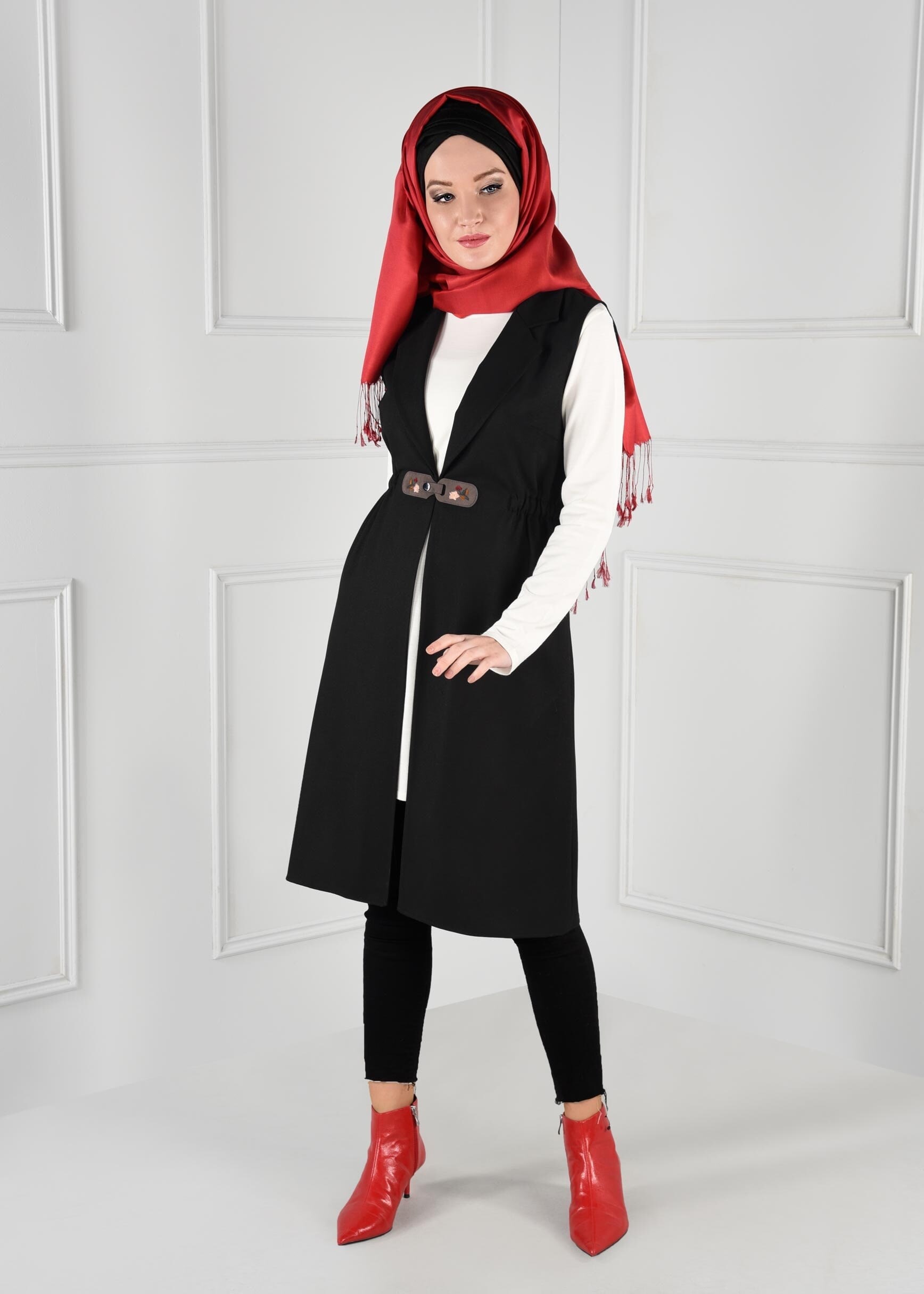 Tesettür giyim SİYAH BELİ LASTİKLİ CEPLİ YELEK 4648 