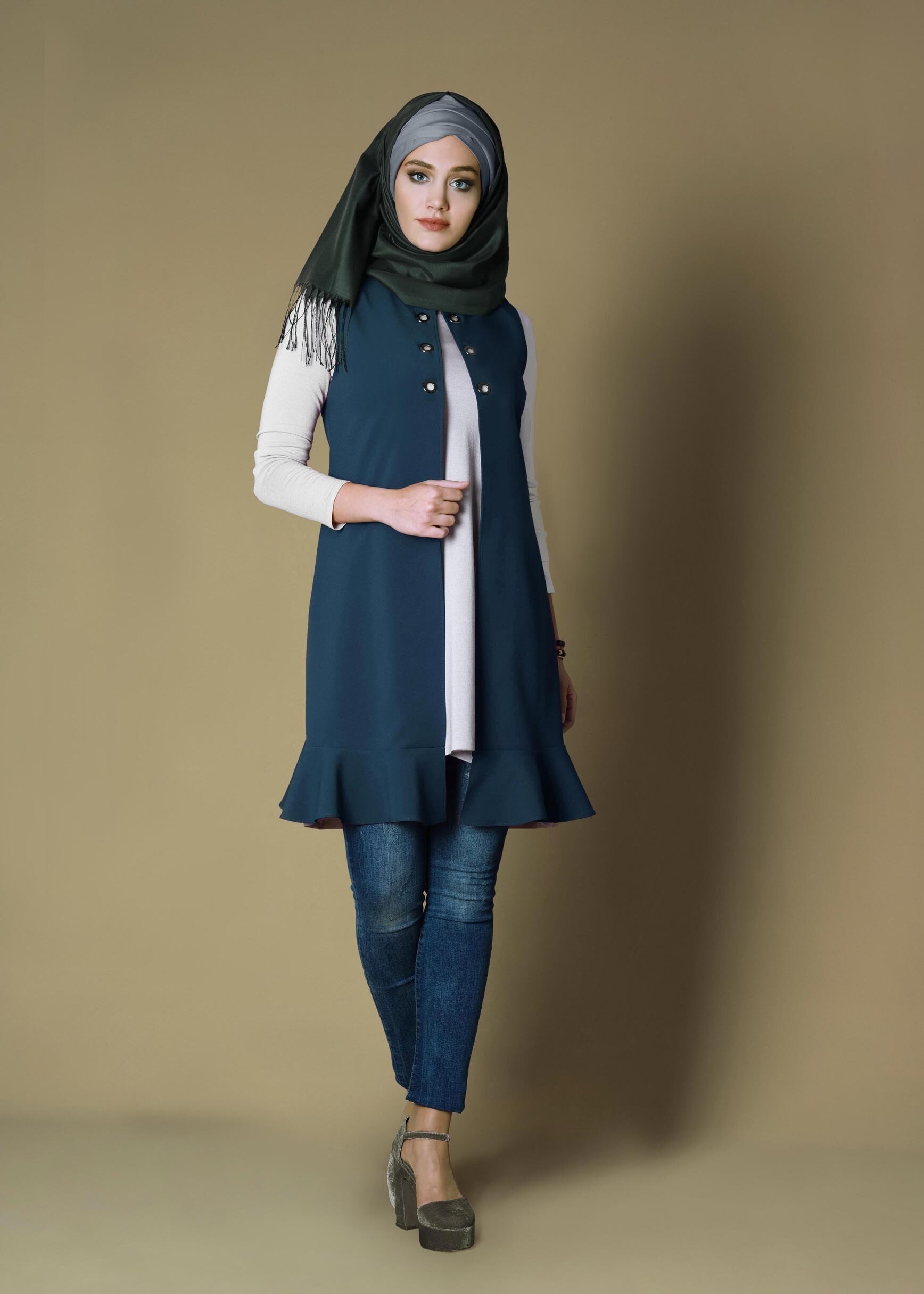 Tesettür giyim YEŞİL KUŞ GÖZÜ DETAYLI VOLANLI YELEK 4671