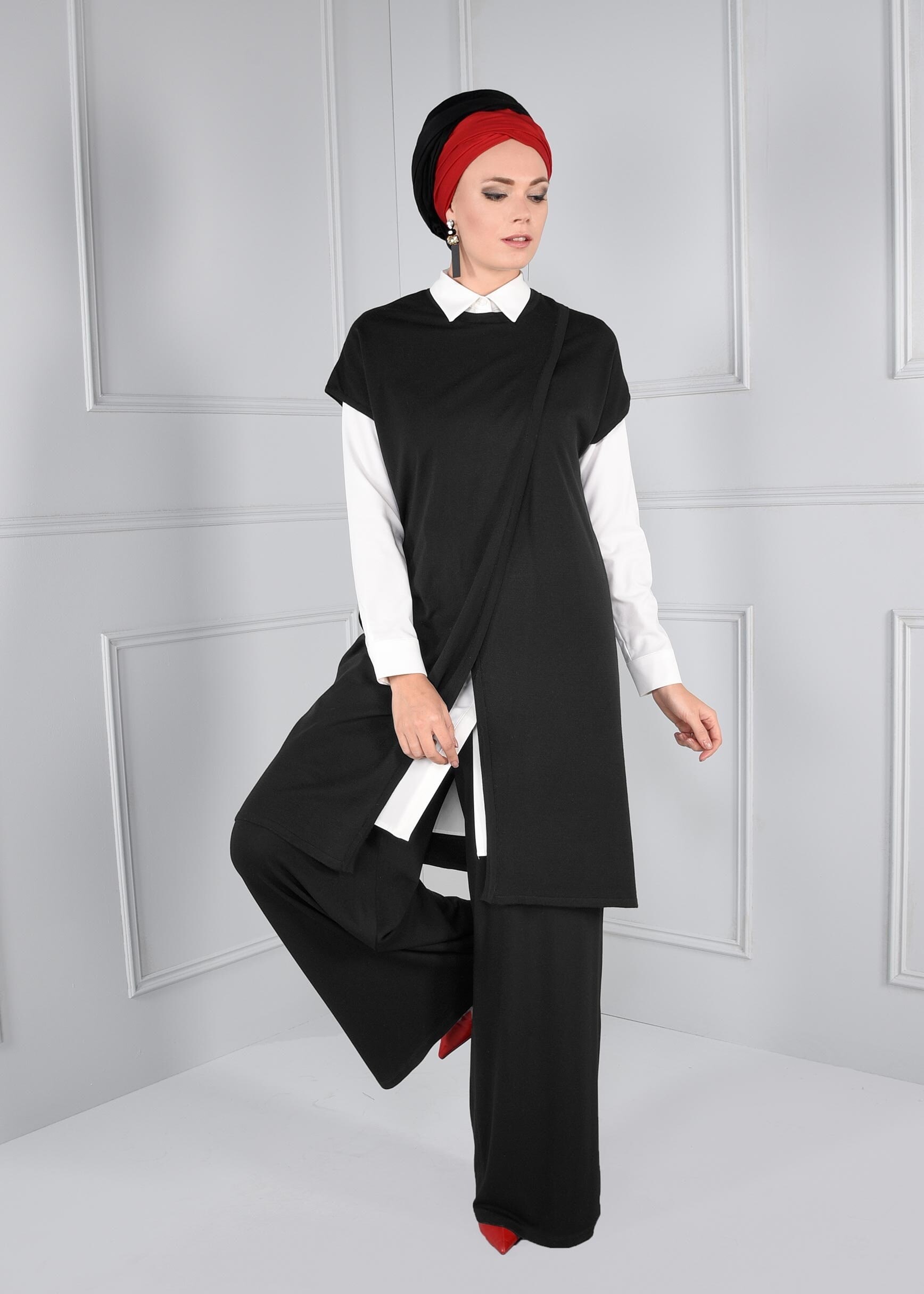 Tesettür giyim SİYAH YARIM KOL TRİKO YELEK 4697