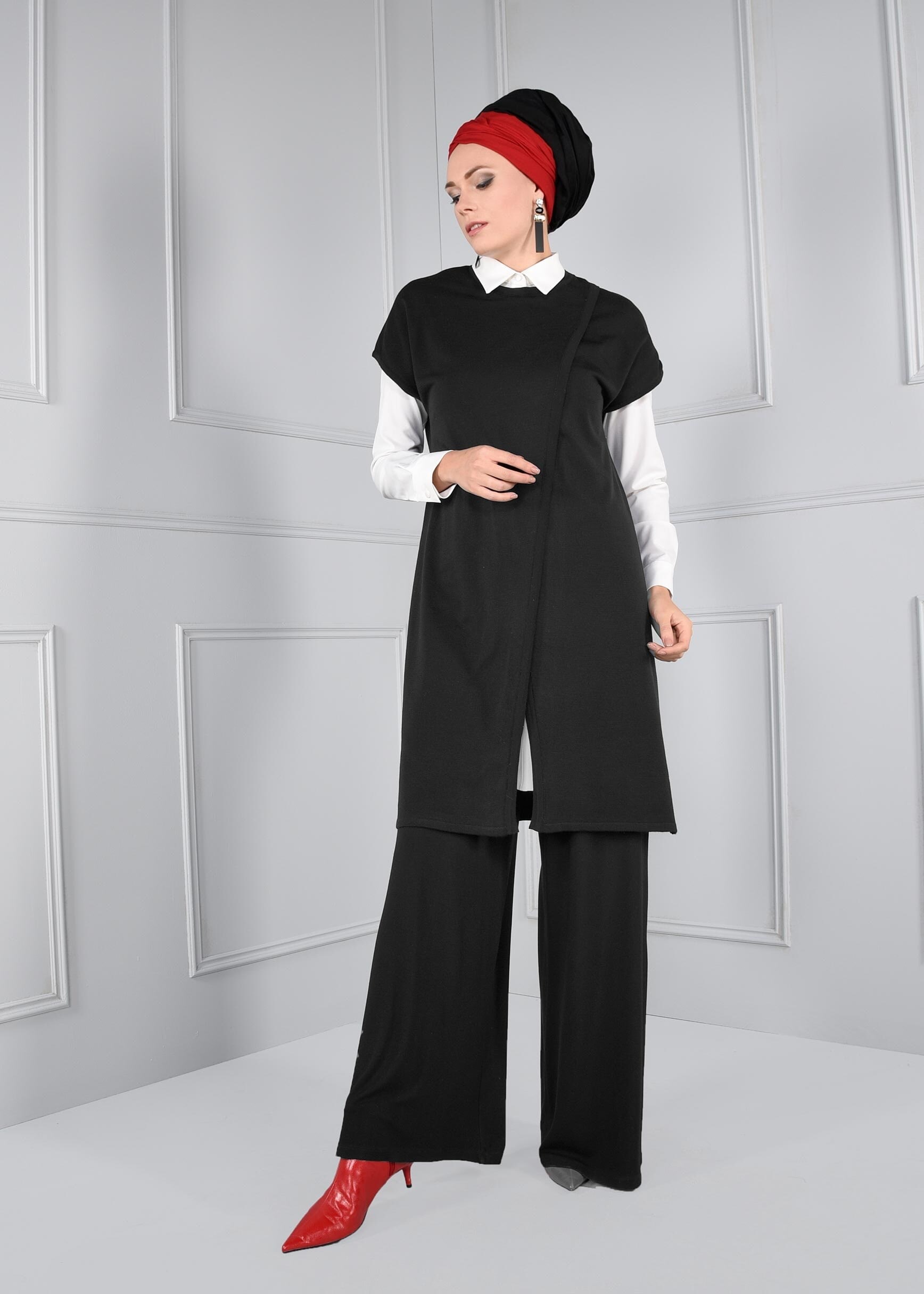 Tesettür giyim SİYAH YARIM KOL TRİKO YELEK 4697