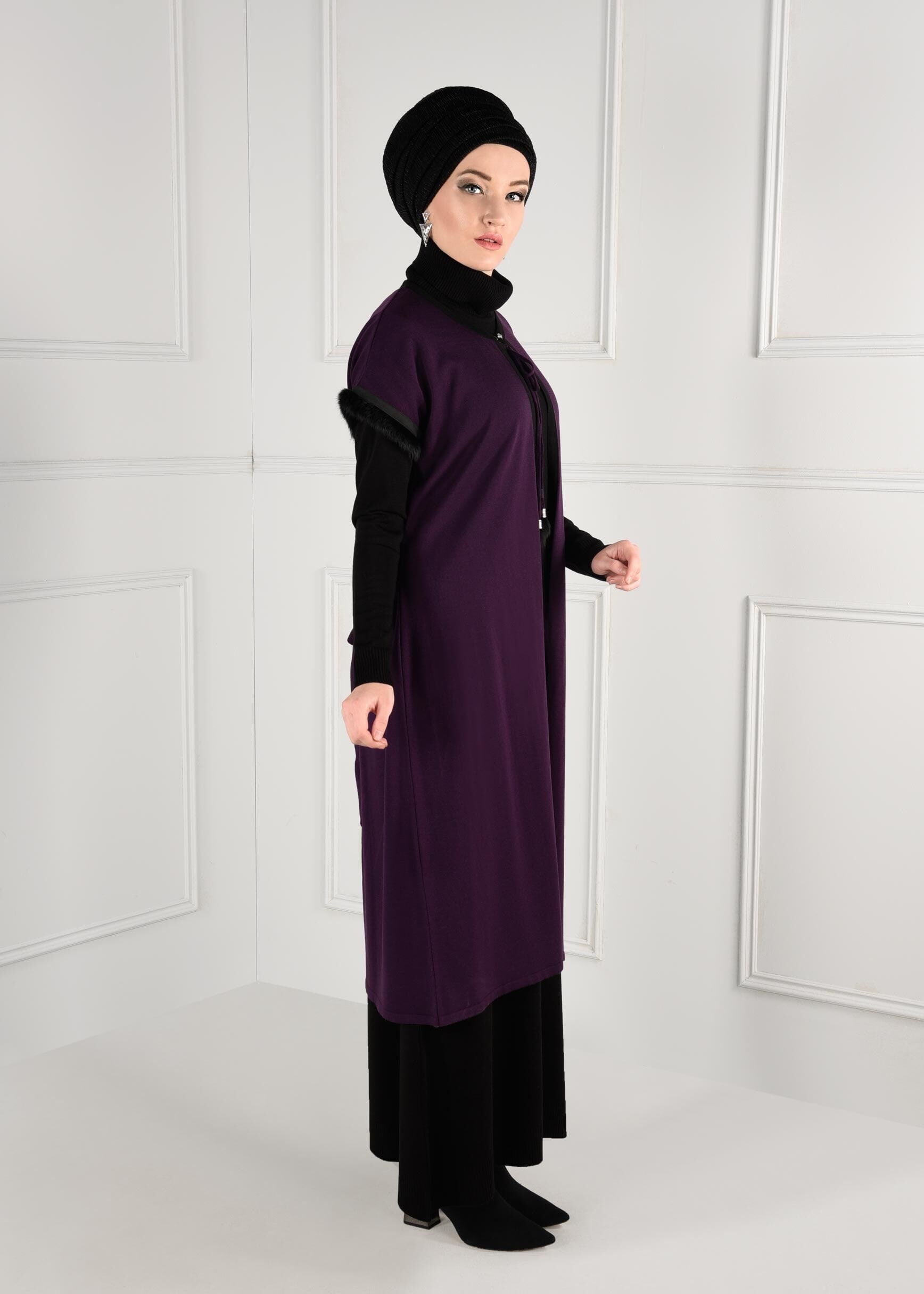 Tesettür giyim MÜRDÜM KÜRK DETAYLI BOYUNDAN BAĞLAMALI TRİKO YELEK 4698