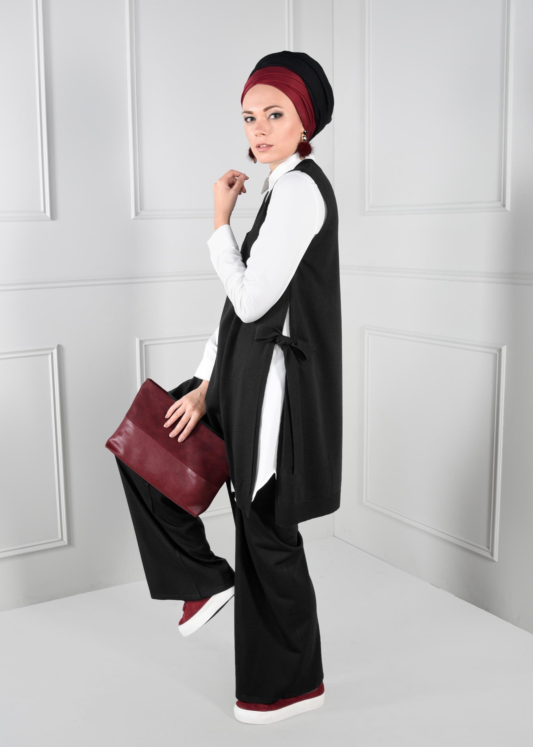 Tesettür giyim SİYAH YANDAN BAĞCIKLI V YAKA TRİKO YELEK 4699 