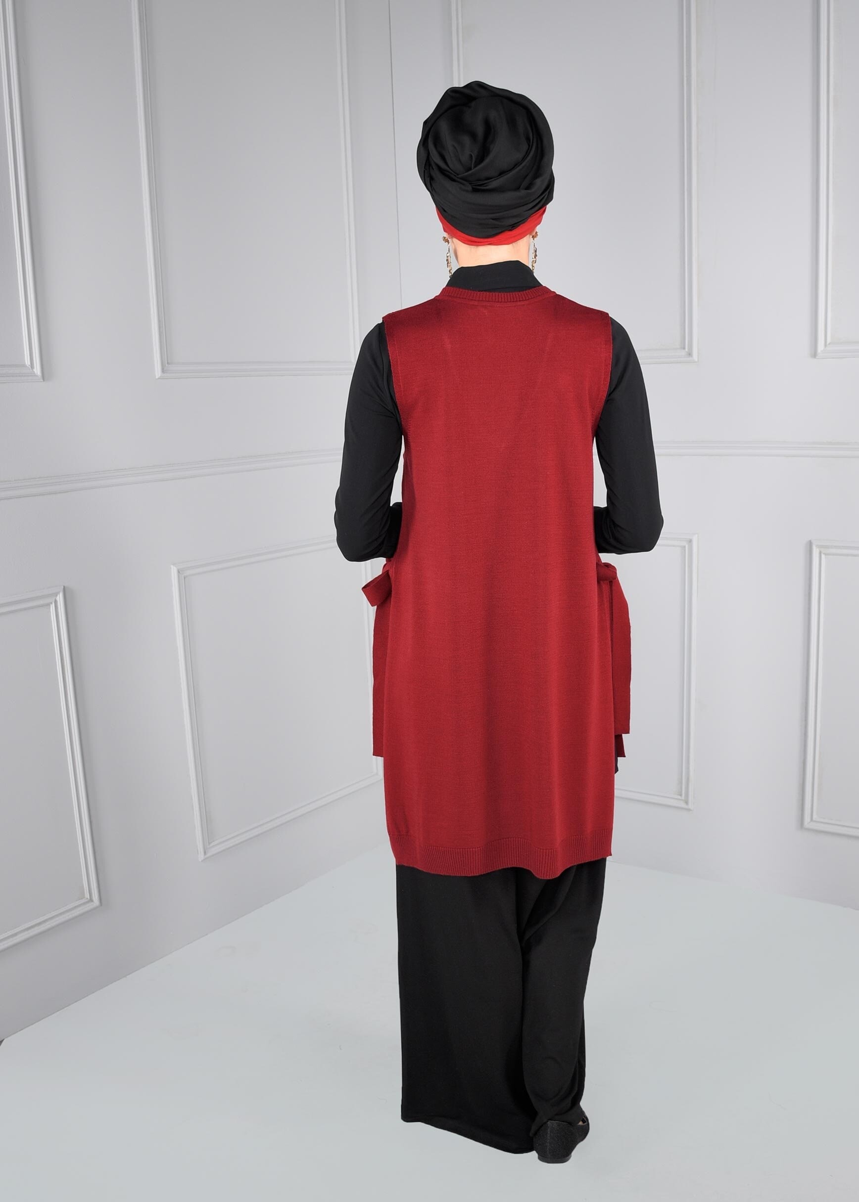 Tesettür giyim KIRMIZI YANDAN BAĞCIKLI V YAKA TRİKO YELEK 4699 