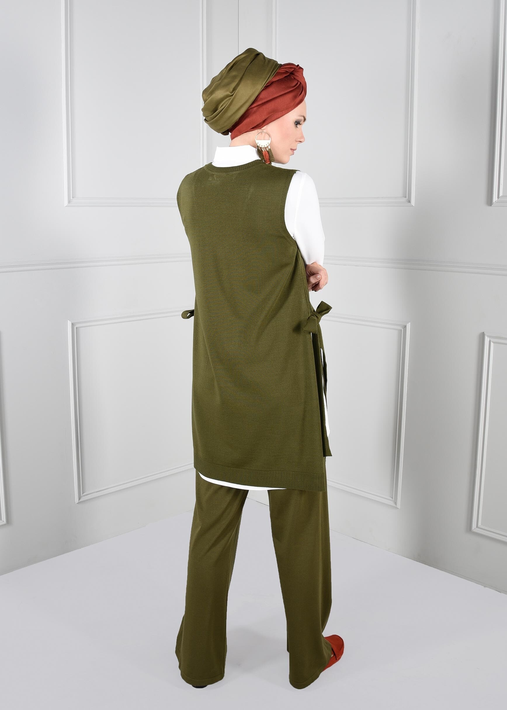 Tesettür giyim HAKİ YANDAN BAĞCIKLI V YAKA TRİKO YELEK 4699 