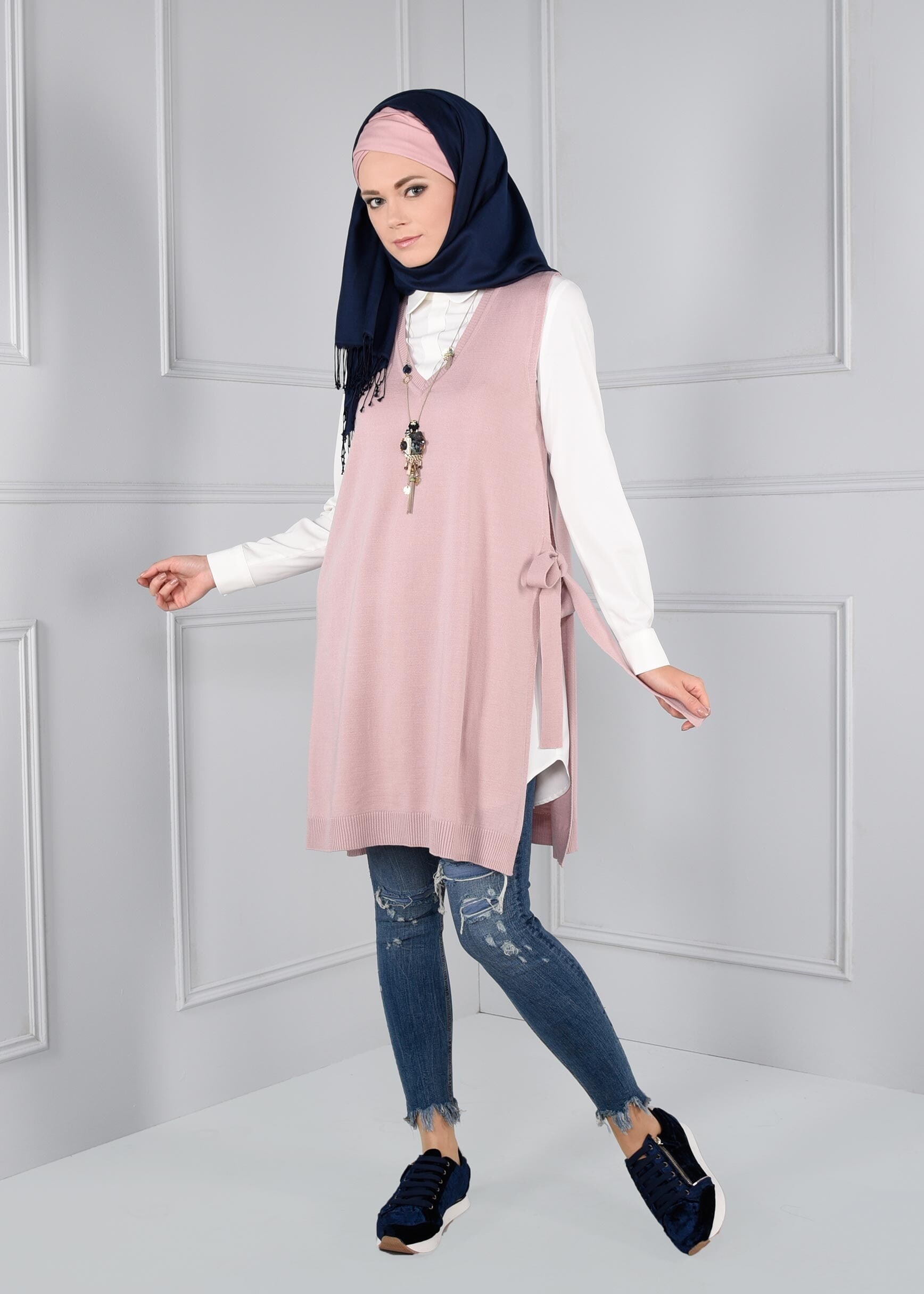 Tesettür giyim PUDRA YANDAN BAĞCIKLI V YAKA TRİKO YELEK 4699 