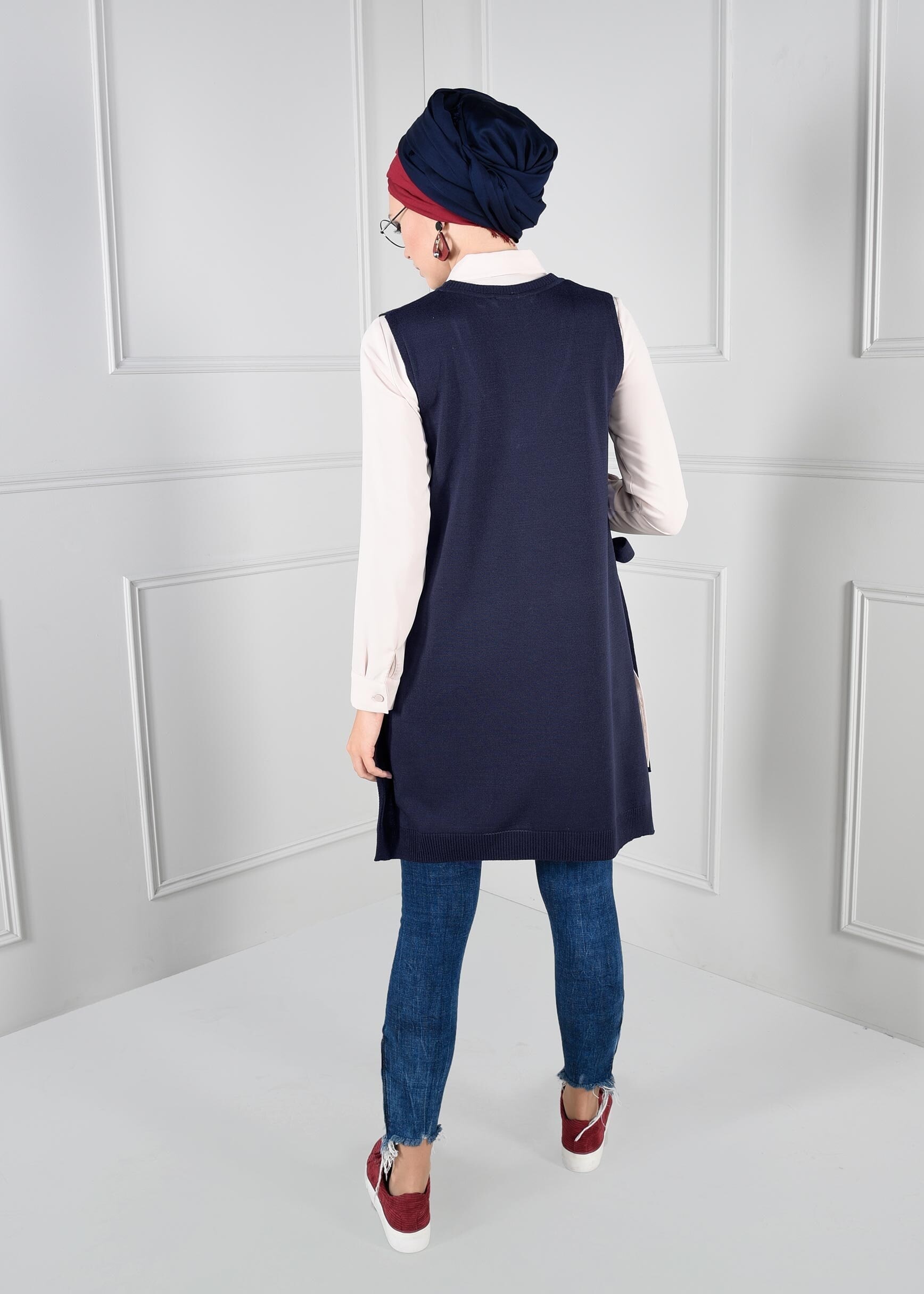 Tesettür giyim LACİVERT YANDAN BAĞCIKLI V YAKA TRİKO YELEK 4699 