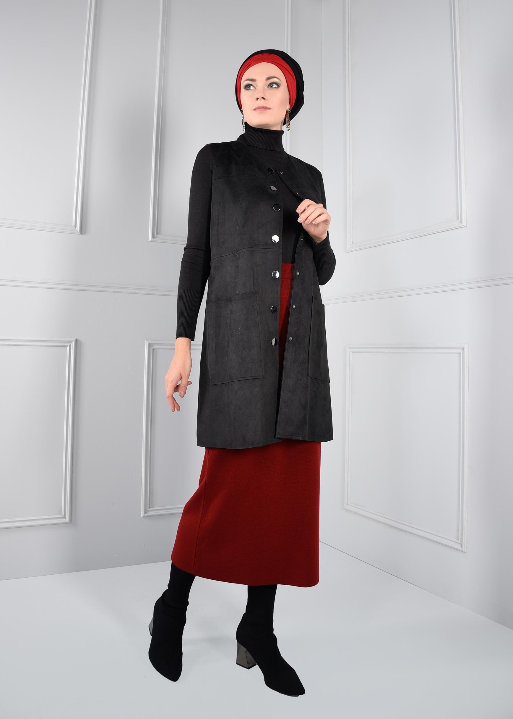 Tesettür giyim SİYAH ÇITÇITLI CEPLİ SÜET YELEK 4704