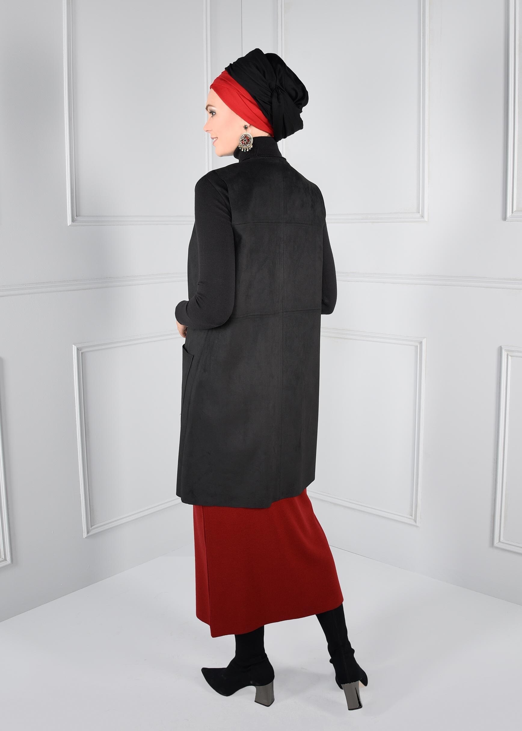 Tesettür giyim SİYAH ÇITÇITLI CEPLİ SÜET YELEK 4704