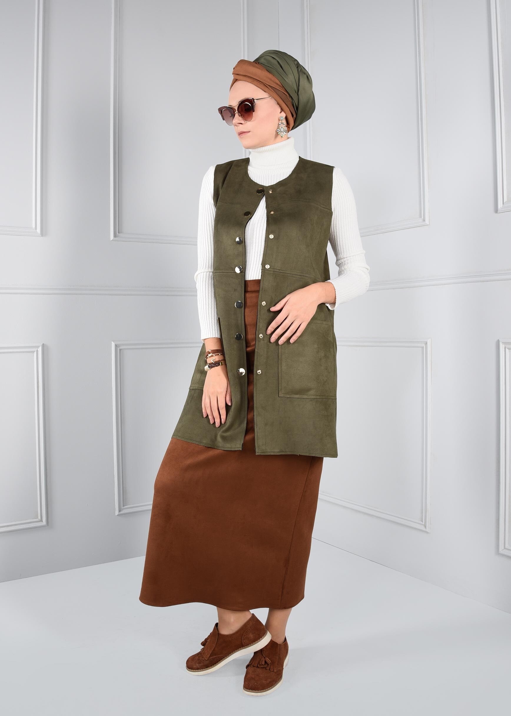 Tesettür giyim HAKİ ÇITÇITLI CEPLİ SÜET YELEK 4704