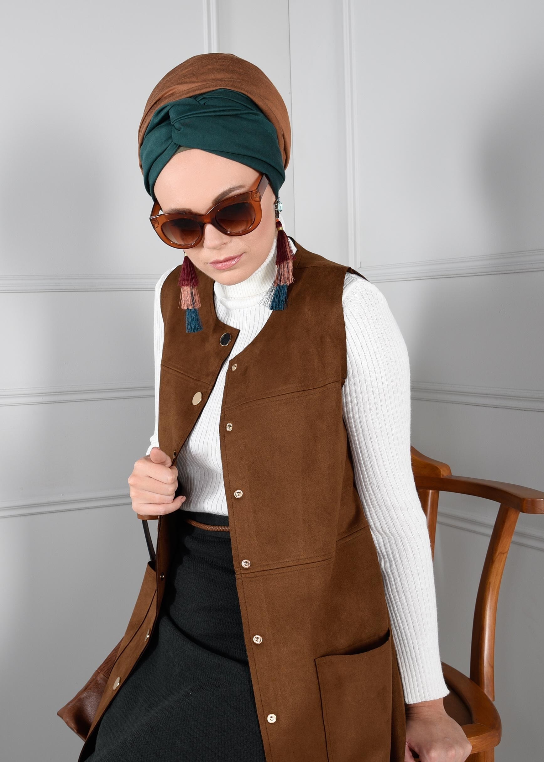 Tesettür giyim KAHVE ÇITÇITLI CEPLİ SÜET YELEK 4704