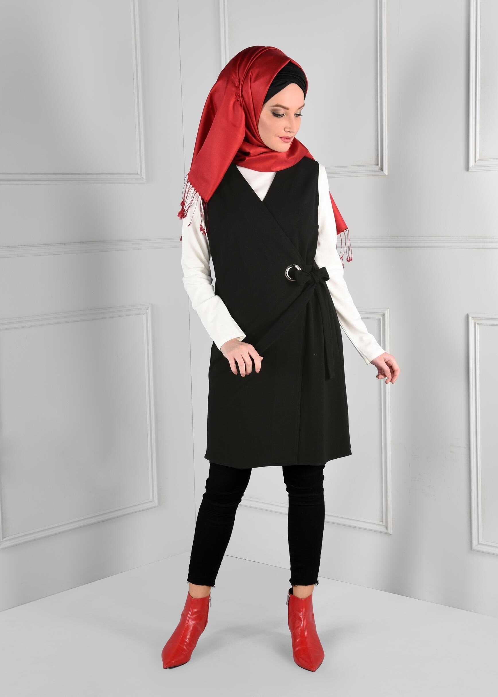 Tesettür giyim SİYAH KUŞAKLI ANVELOP YELEK 4707