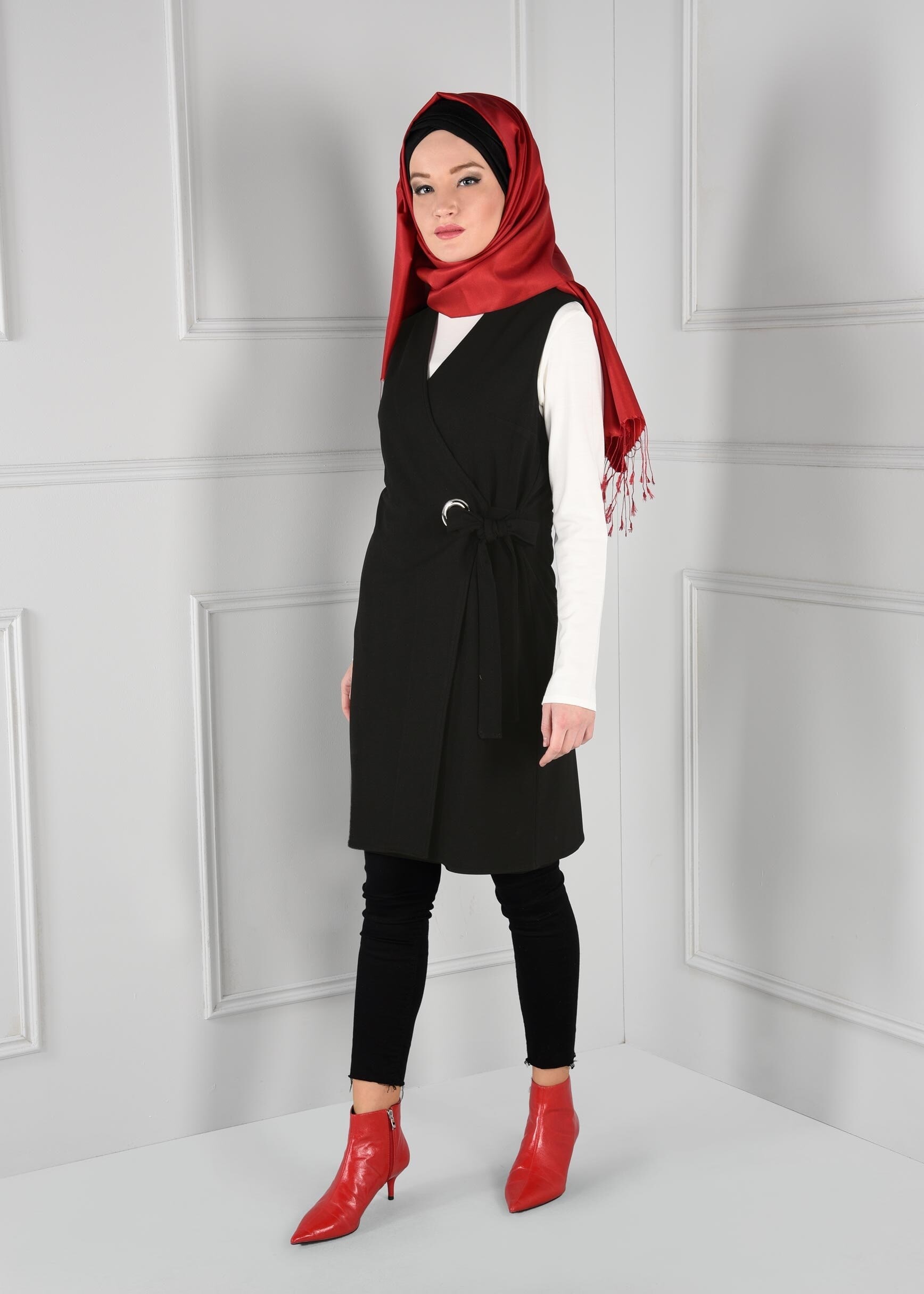 Tesettür giyim SİYAH KUŞAKLI ANVELOP YELEK 4707