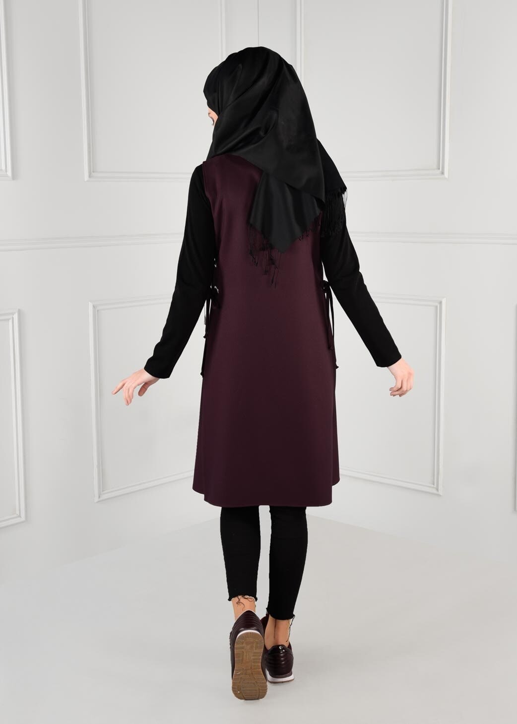 Tesettür giyim MÜRDÜM YANLARI YIRTMAÇLI KUŞ GÖZÜ DETAYLI YELEK 4709